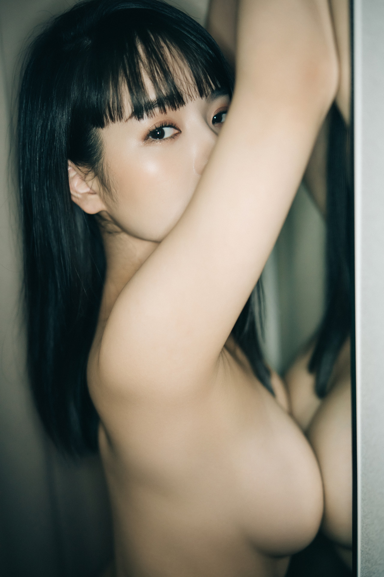 Eimi 에이미, PhotoBook “Black Bra” Set.02