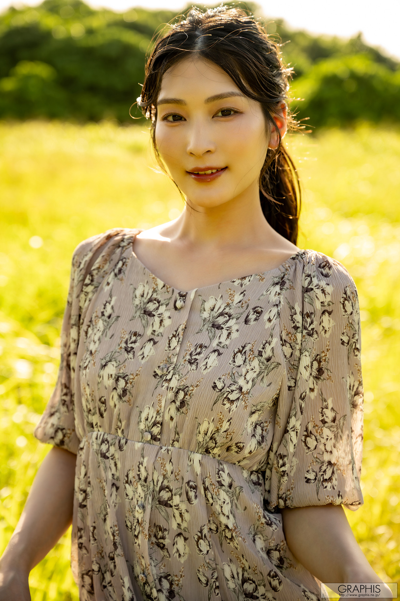 Suzu Honjo 本庄鈴, Graphis Gals 「Devine」 Vol.07