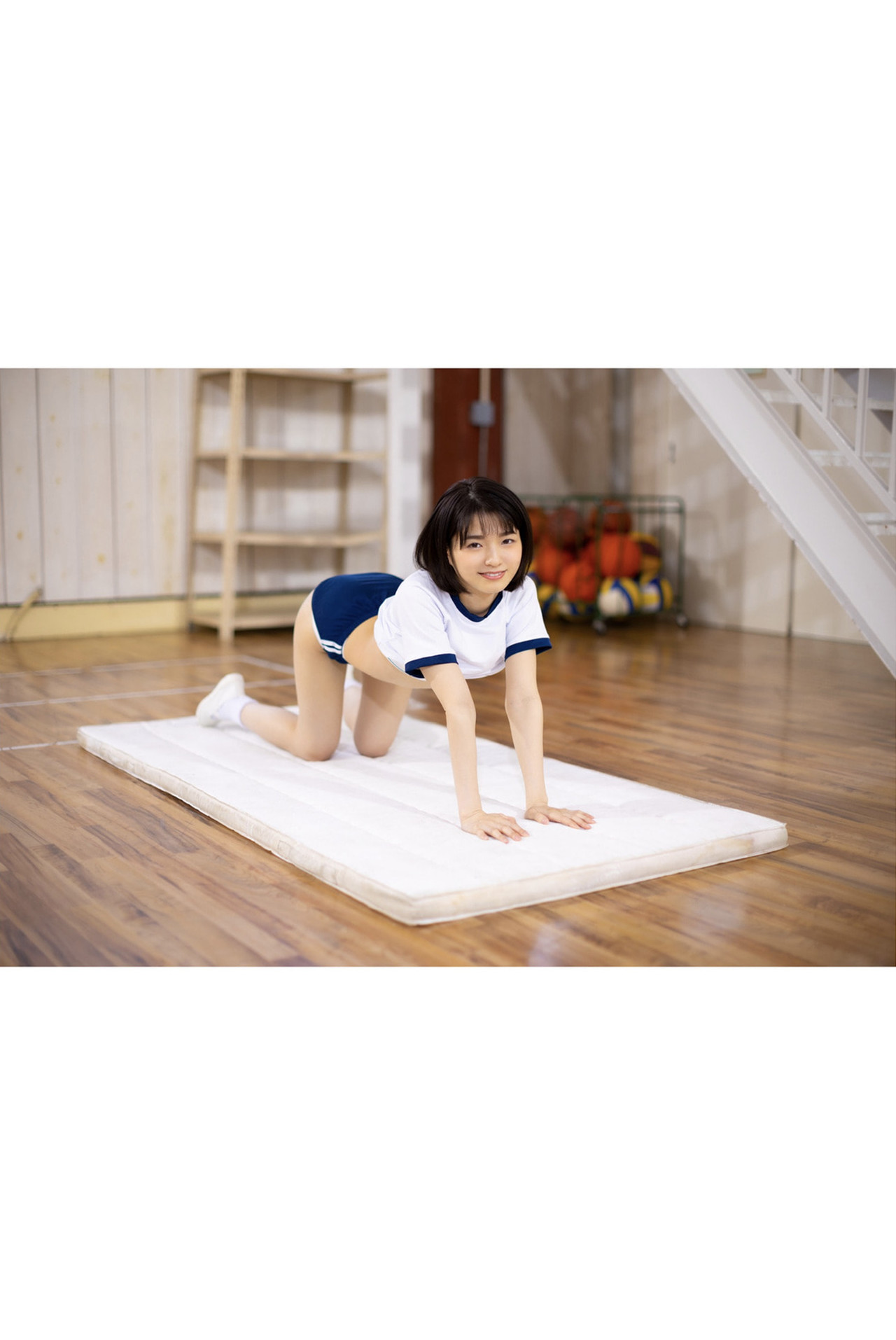 倉本すみれ・沙月恵奈, 体操着ヌードコレクション #001 写真集 美少女たちが魅せる、秘密の保健体育