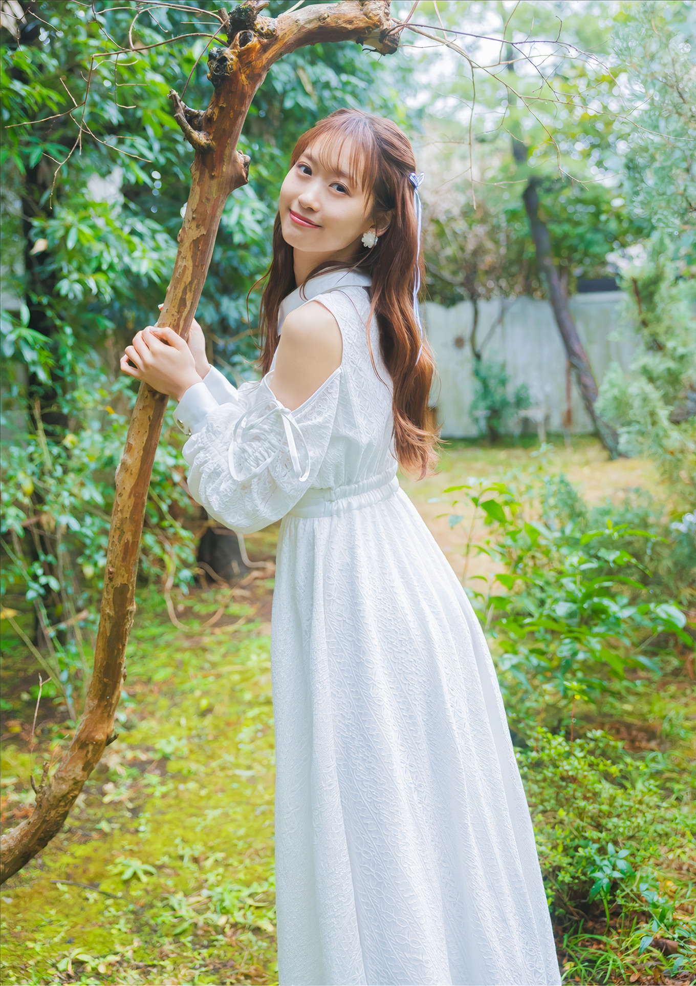 Yu Serizawa 芹澤優, デジタルPHOTOBOOK [bloom] Set.01
