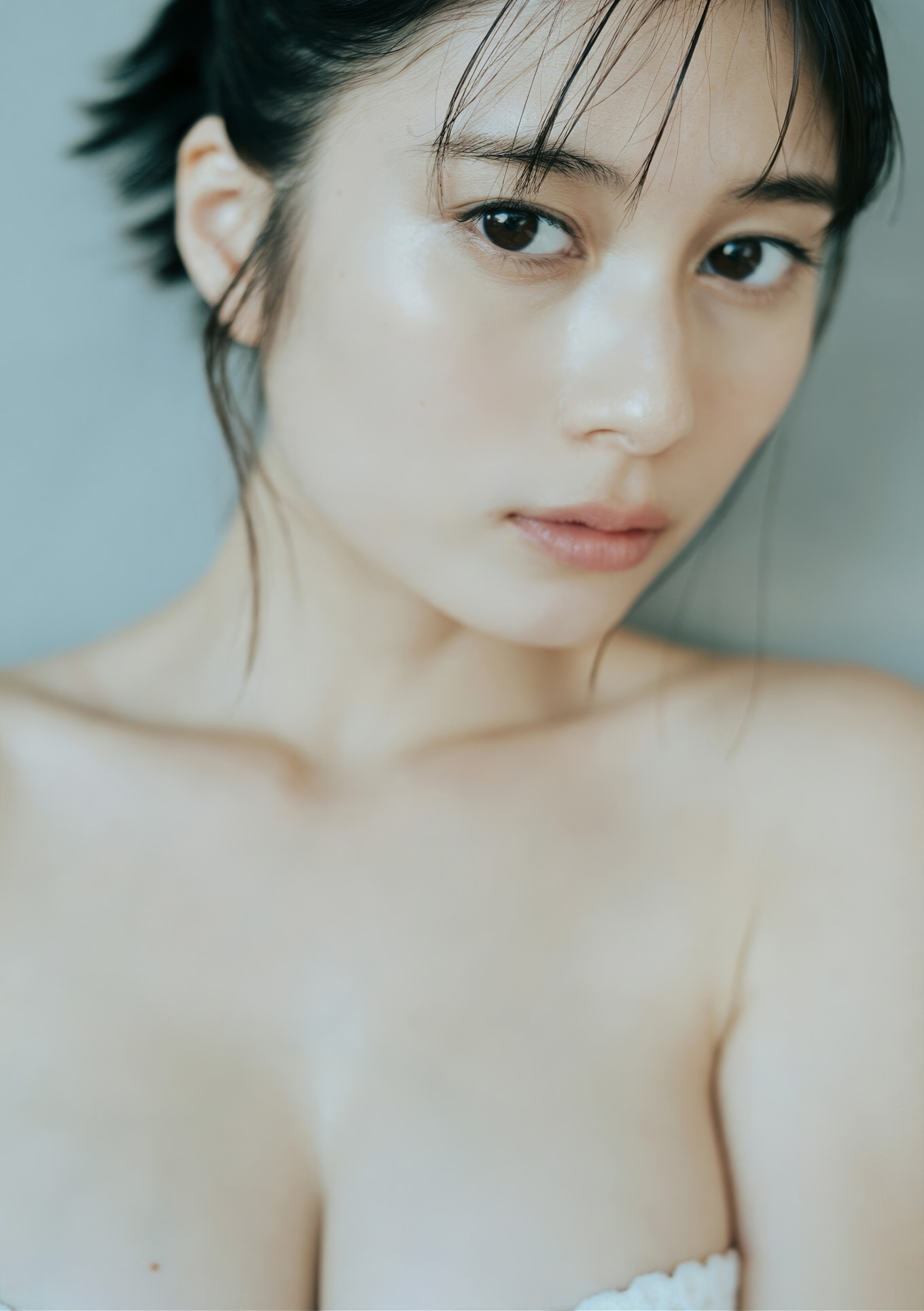 Sakurako Okubo 大久保桜子, BRODYデジタル写真集 「BE SHINE」