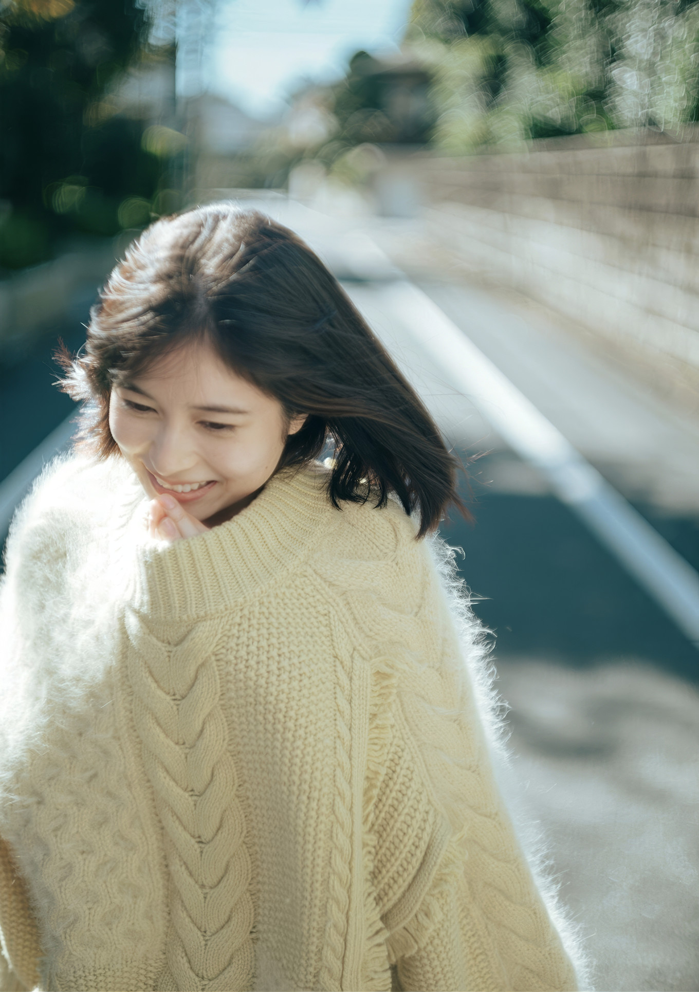 Sakurako Okubo 大久保桜子, BRODYデジタル写真集 「BE SHINE」