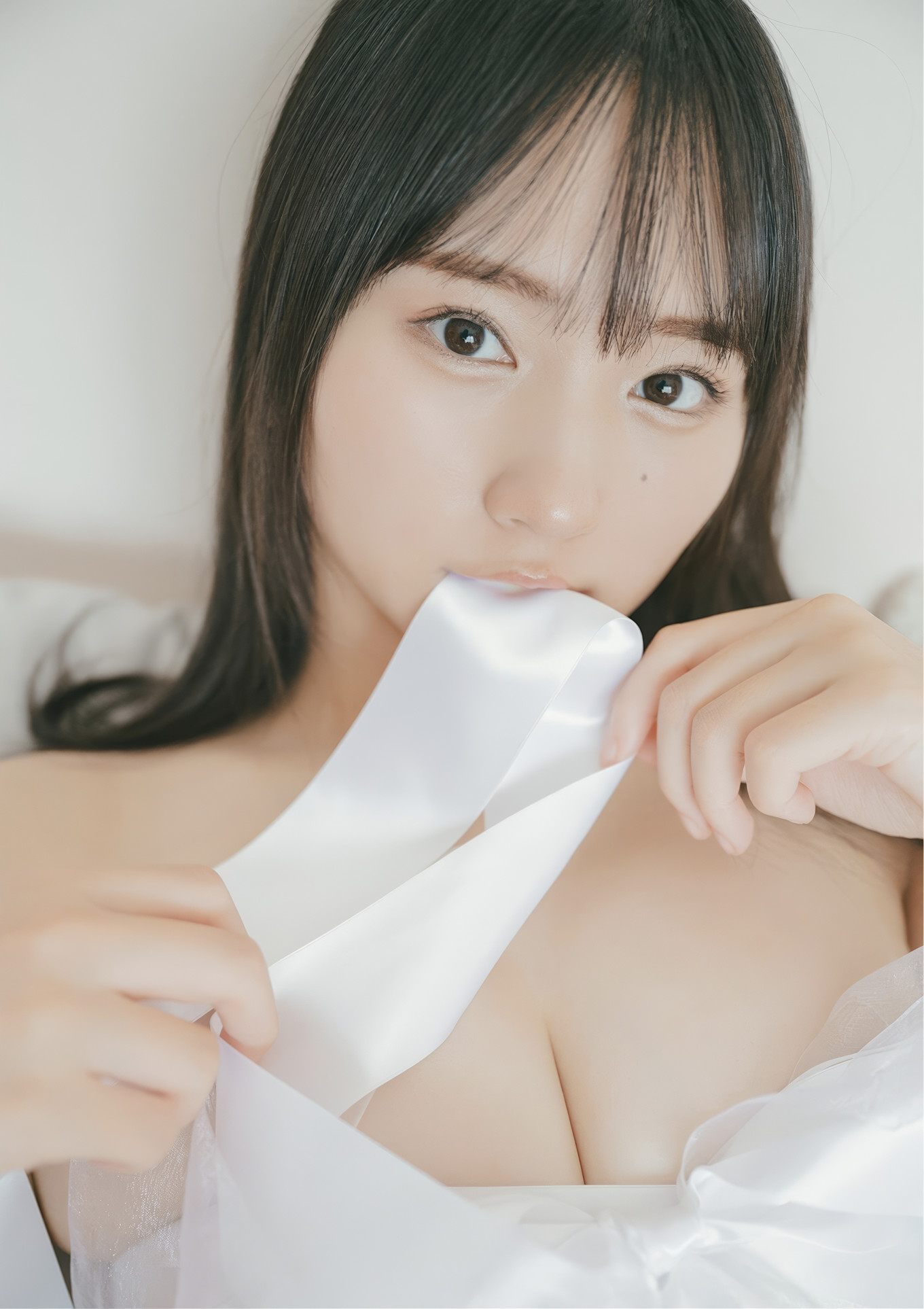 So-Yon そよん, BRODYデジタル写真集 『黄金のフェチズム』 Set.03