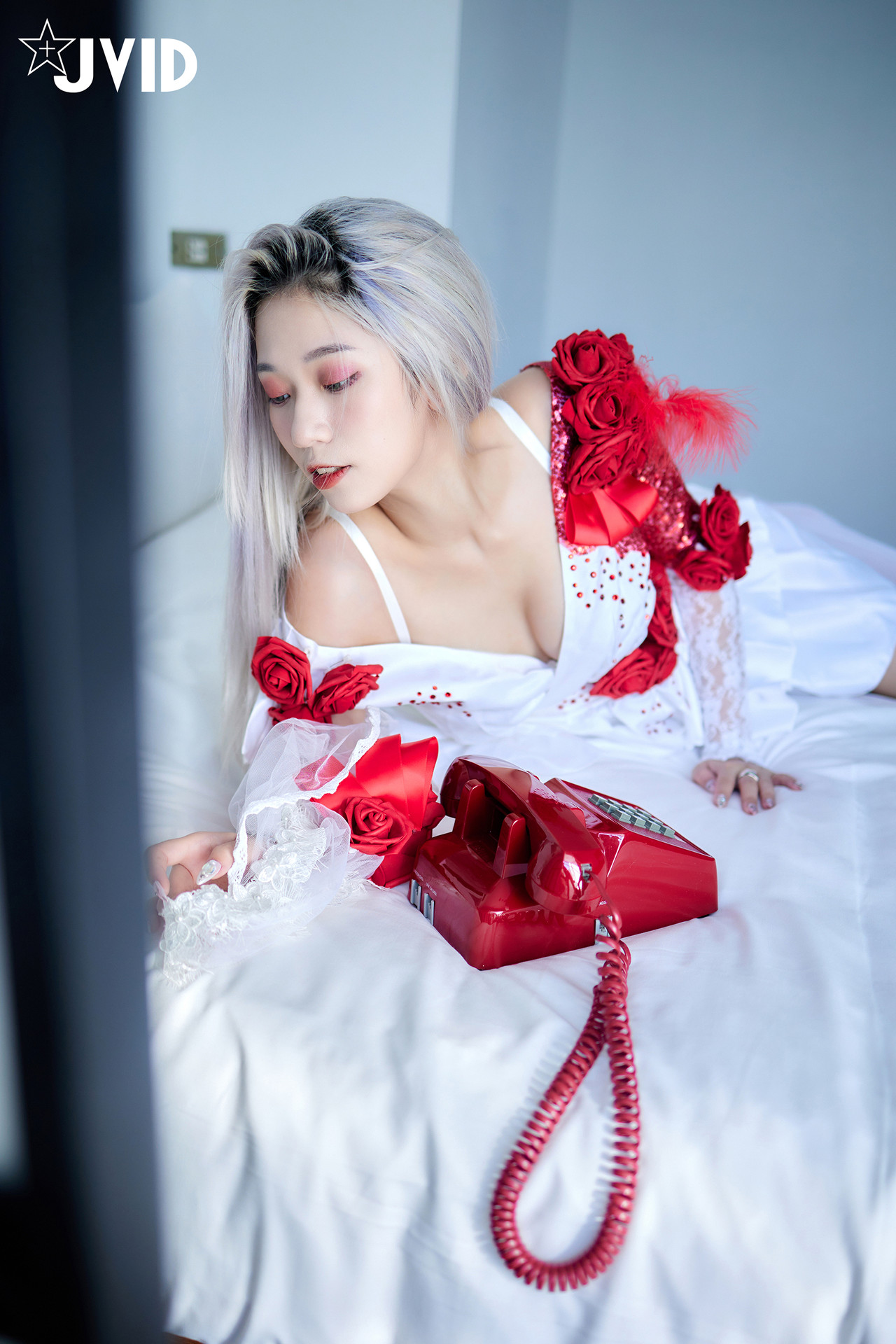 JVID Verna 「萬聖節鬼魅之月」 第五人格調香師Verna性感解密 隱藏版影片 Set.01