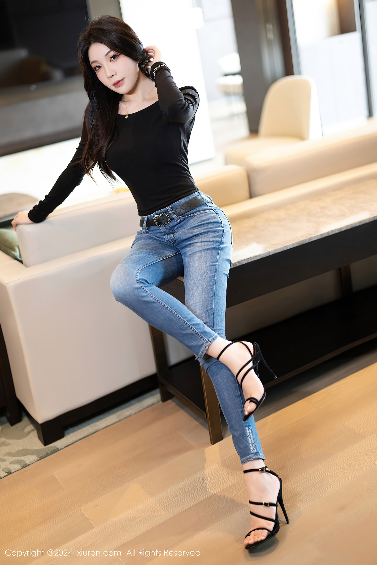 XiuRen秀人网 No.8385 徐莉芝Booty