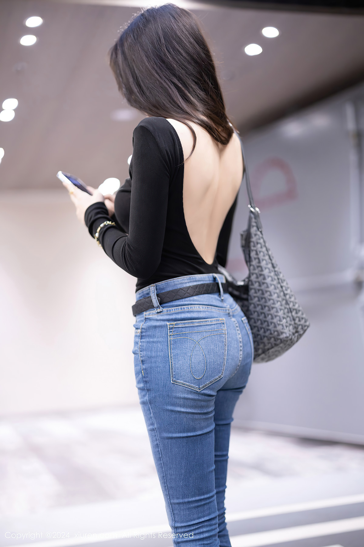 XiuRen秀人网 No.8385 徐莉芝Booty