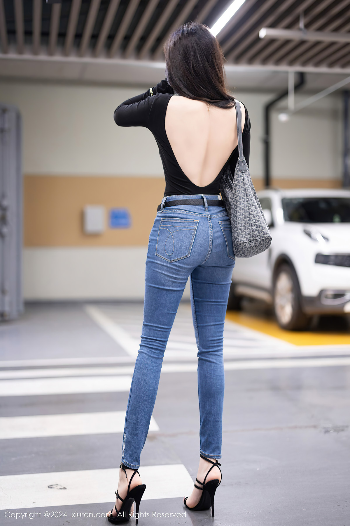 XiuRen秀人网 No.8385 徐莉芝Booty