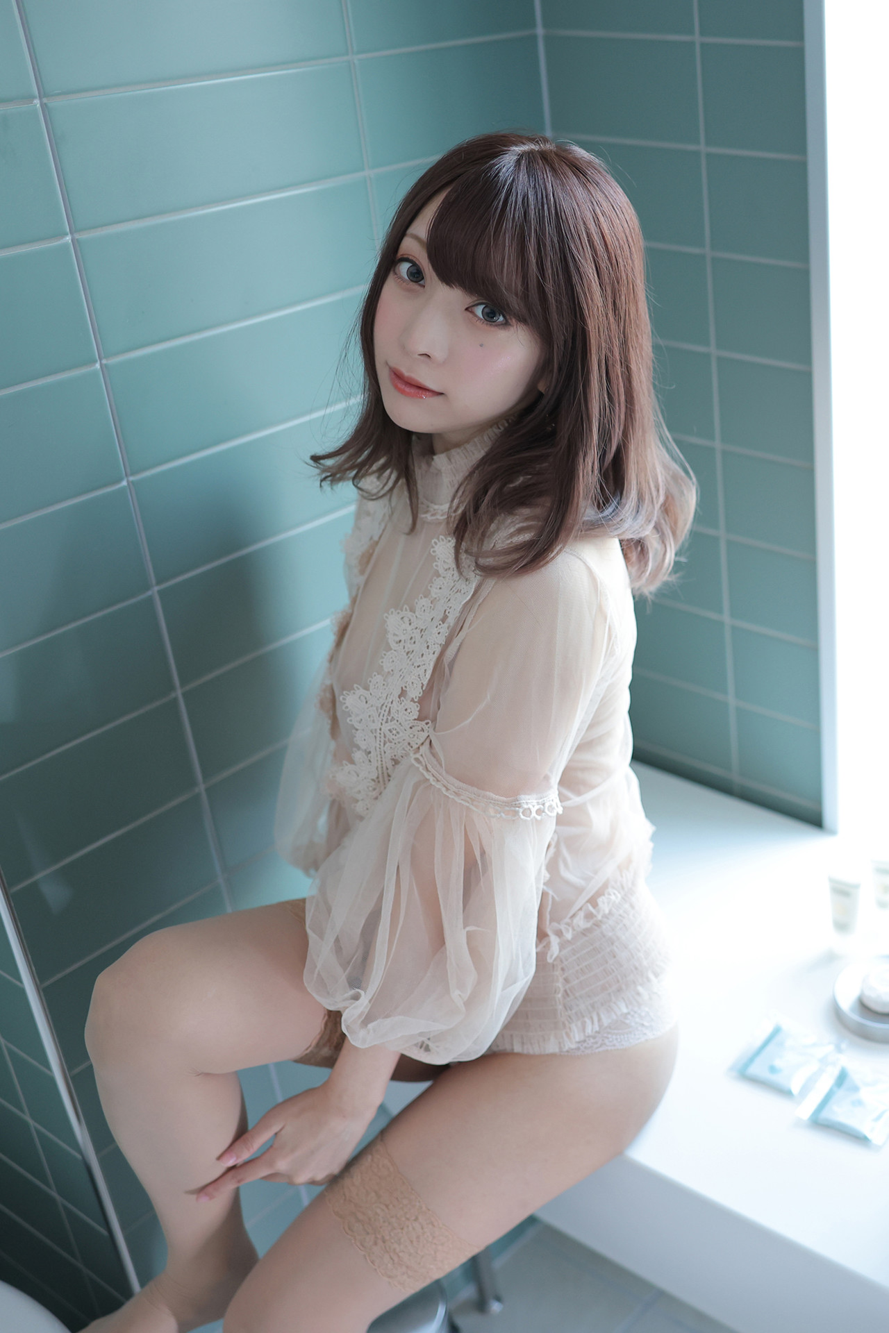 Saki Miyamoto 宮本彩希, 写真集 『Nudie』 Set.02