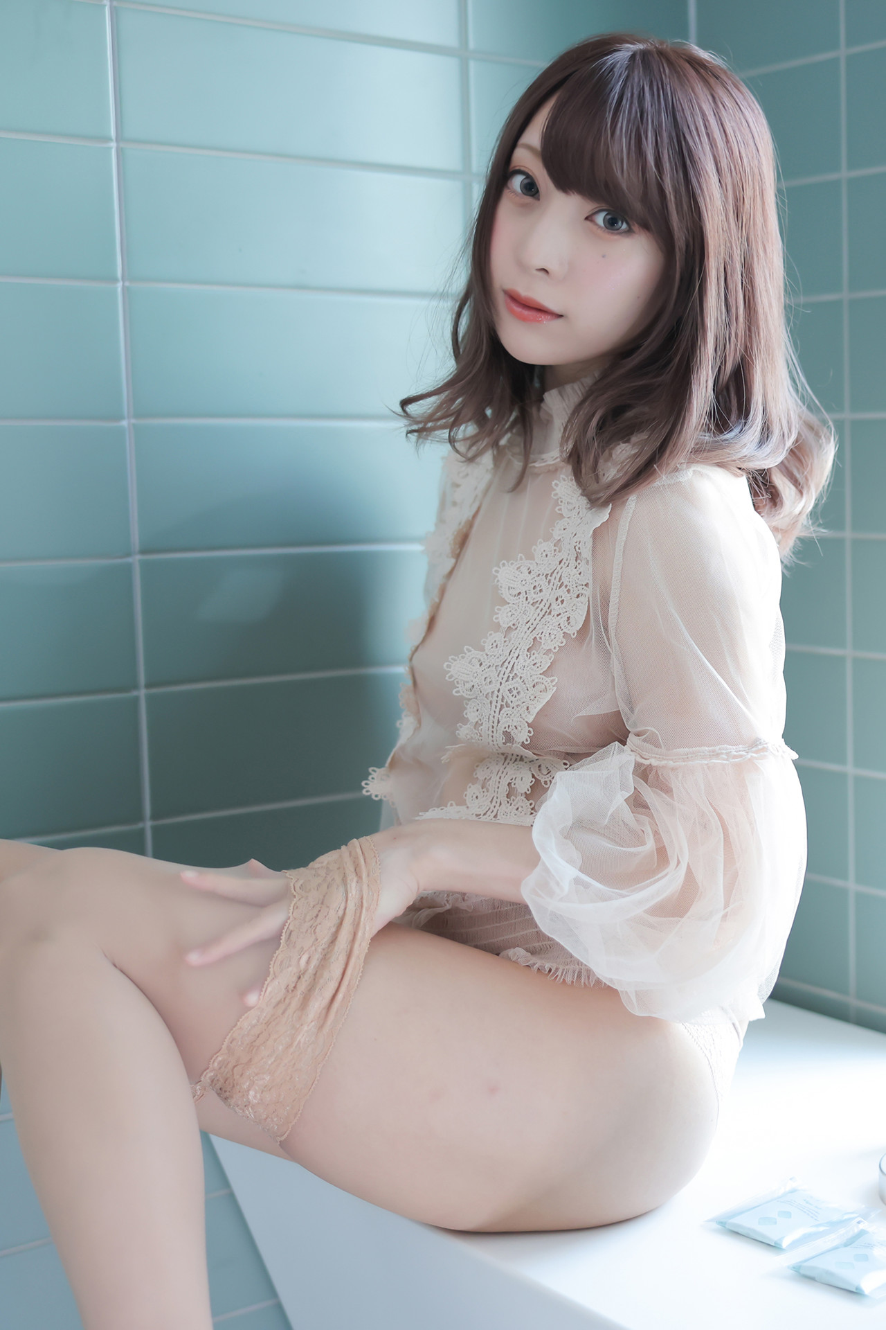 Saki Miyamoto 宮本彩希, 写真集 『Nudie』 Set.02