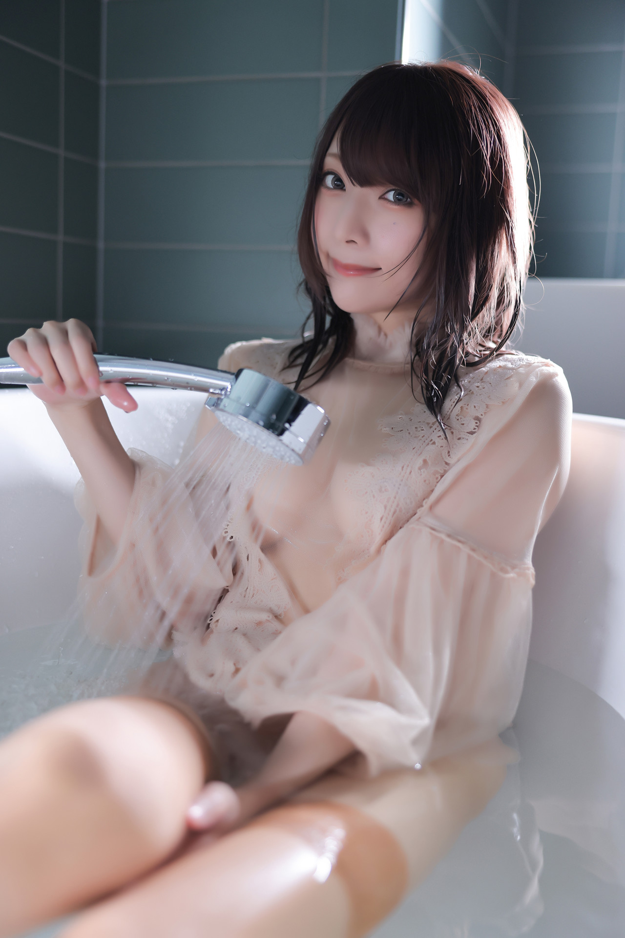 Saki Miyamoto 宮本彩希, 写真集 『Nudie』 Set.02