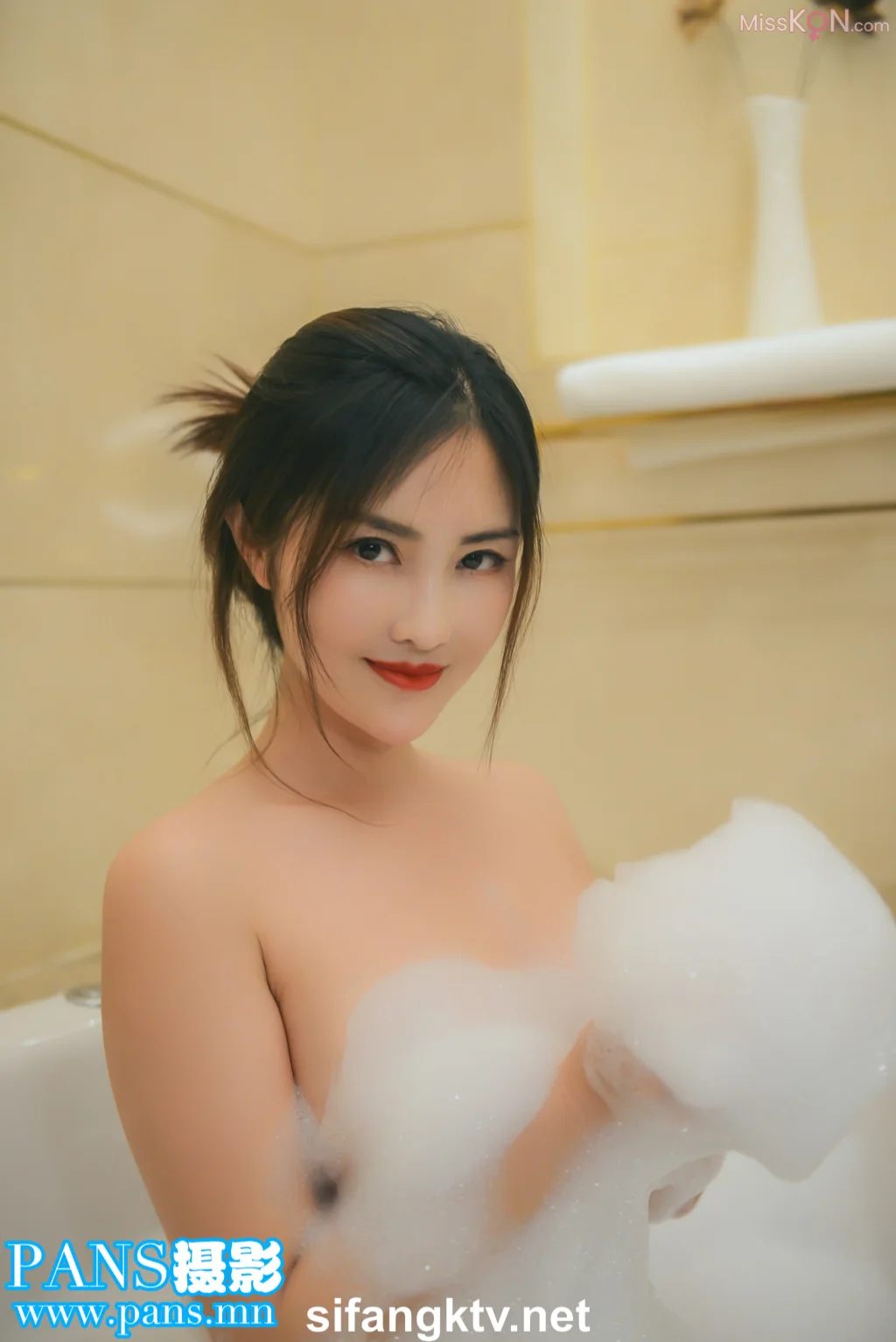 kiki & 佳琪 & 艾米_ PANS 極品 反差 女神 模特 大尺度