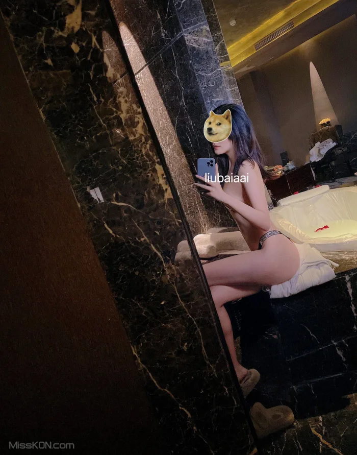 liubaiaai_ 極品女神美穴超粉爽爆啪啪啪
