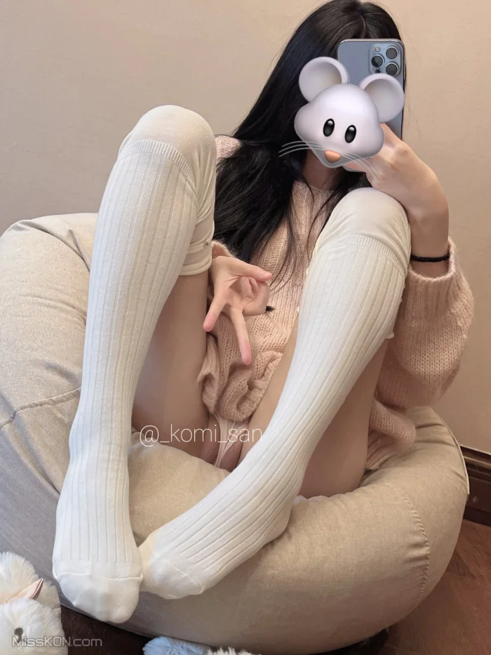 momo_ 清纯靓丽的外表下有一颗淫荡的心 学院学姐女神身材