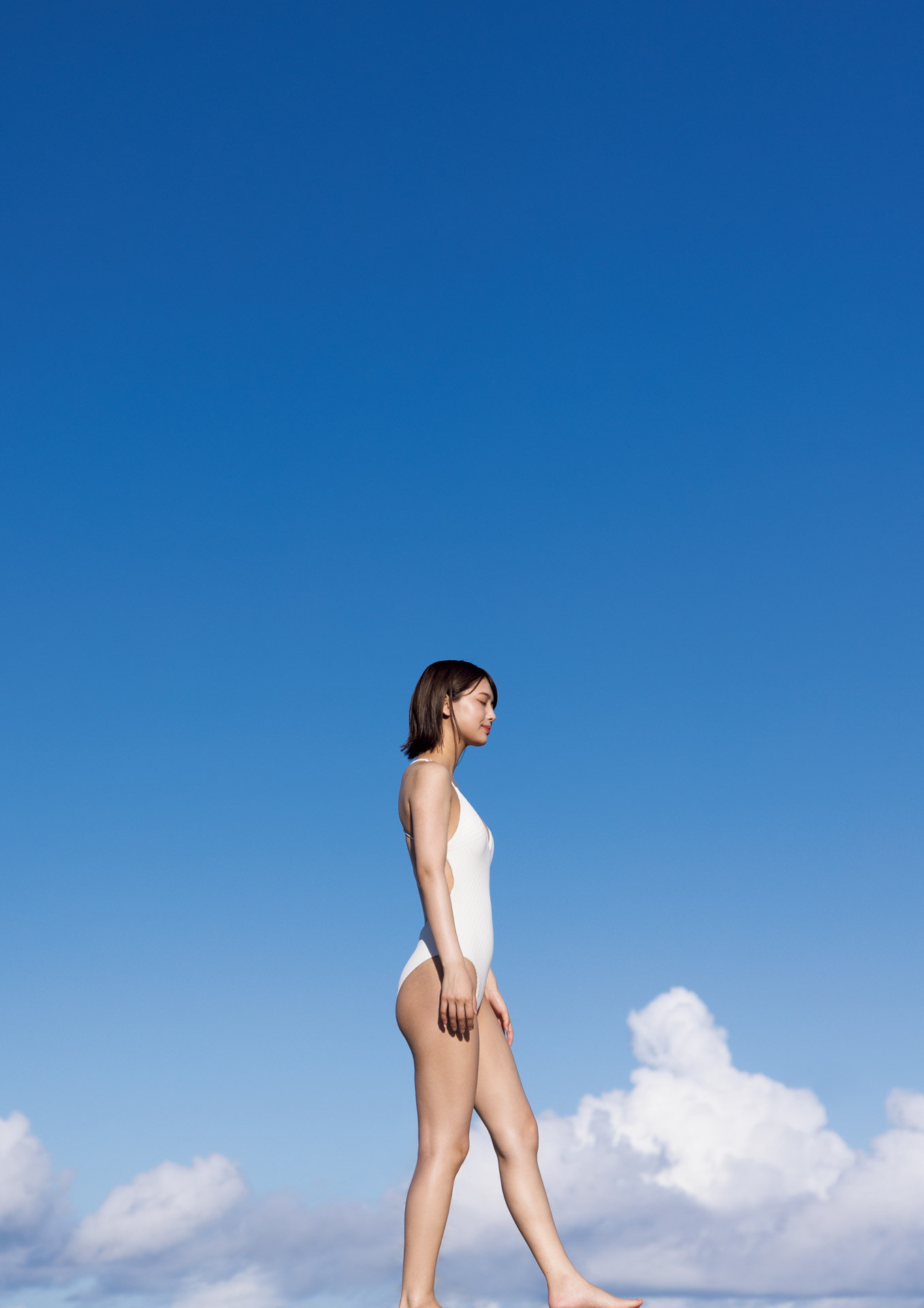 Ruka Kitano 北野瑠華, 1st写真集 「触れて、みる？」 Set.02