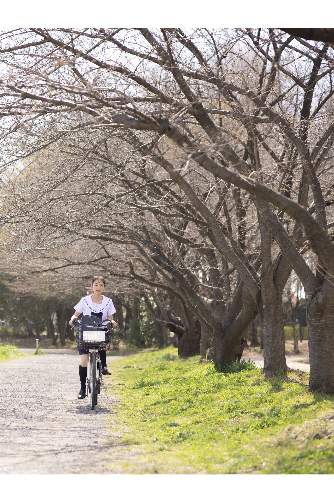 Meguri Minoshima 美ノ嶋めぐり, グラビア写真集 「青春＃アオハル」 Set.02