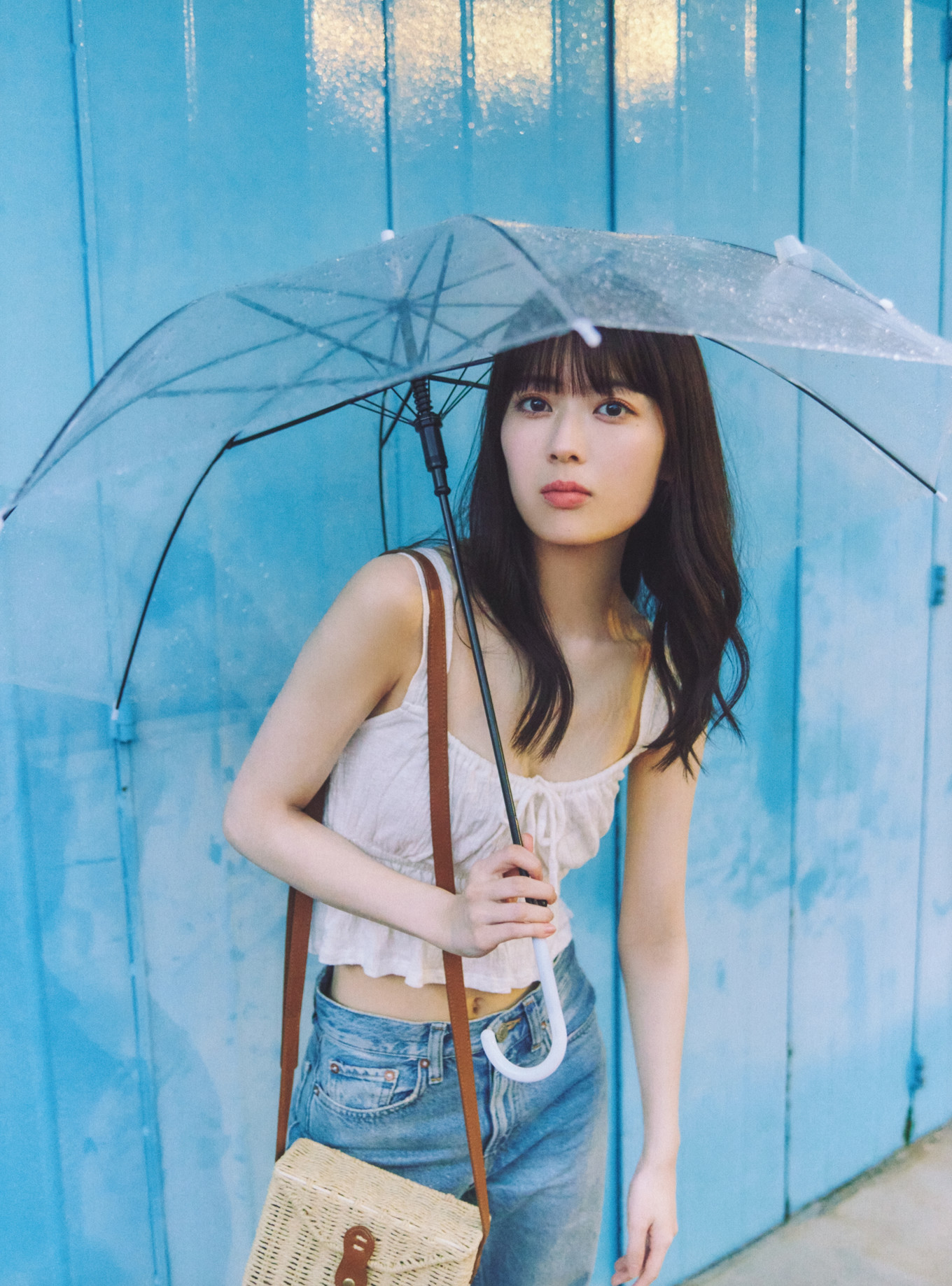 Renka Iwamoto 岩本蓮加, 1st写真集 「いたずらな風」 Set.05