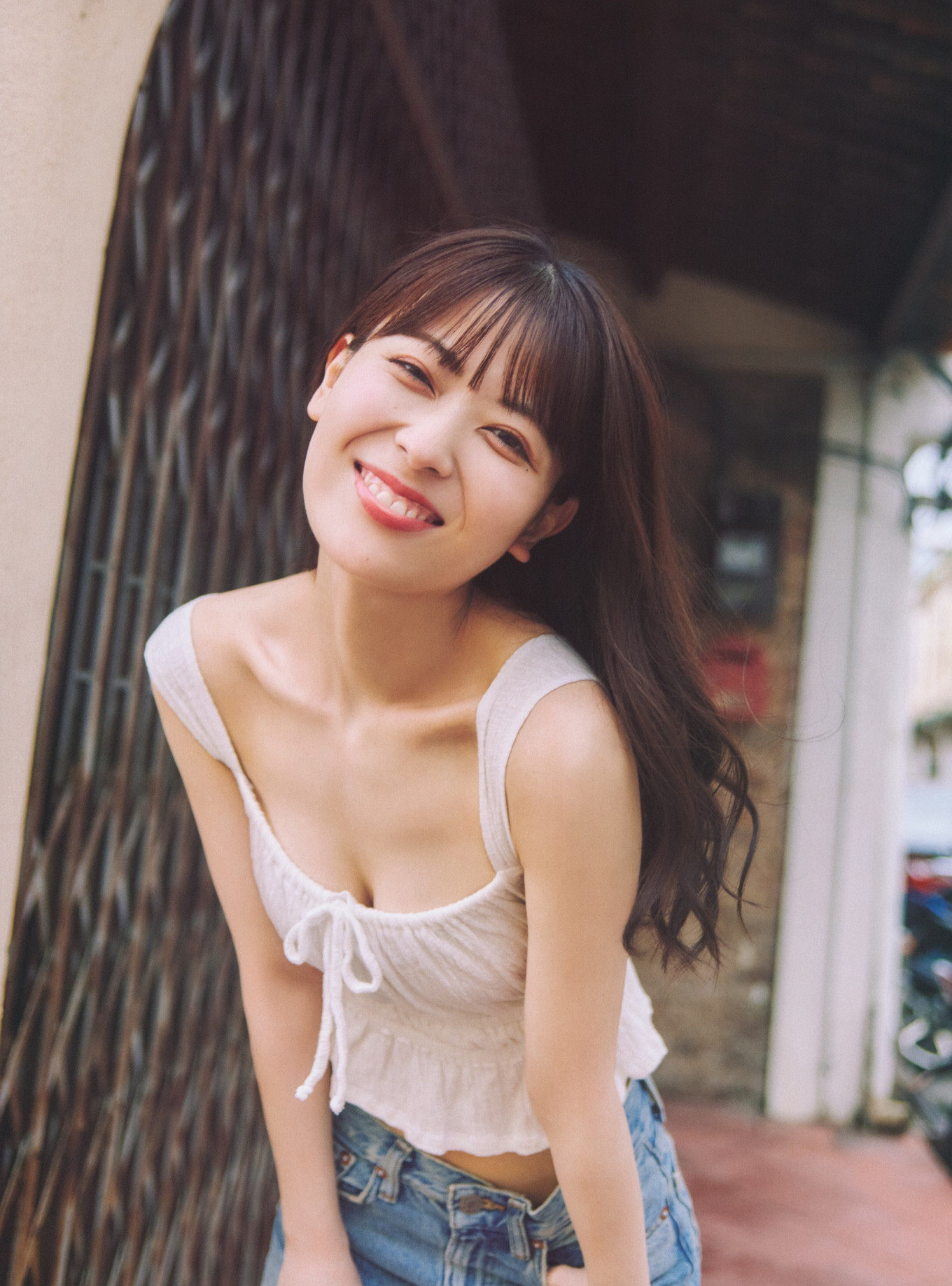 Renka Iwamoto 岩本蓮加, 1st写真集 「いたずらな風」 Set.05