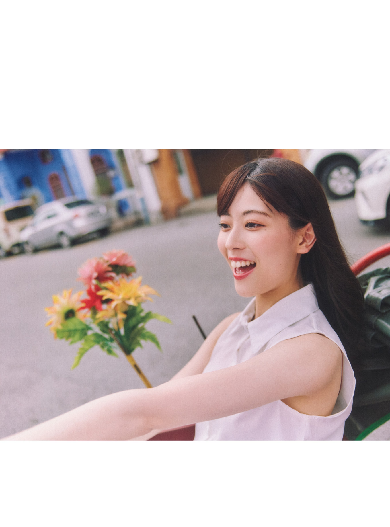 Renka Iwamoto 岩本蓮加, 1st写真集 「いたずらな風」 Set.05