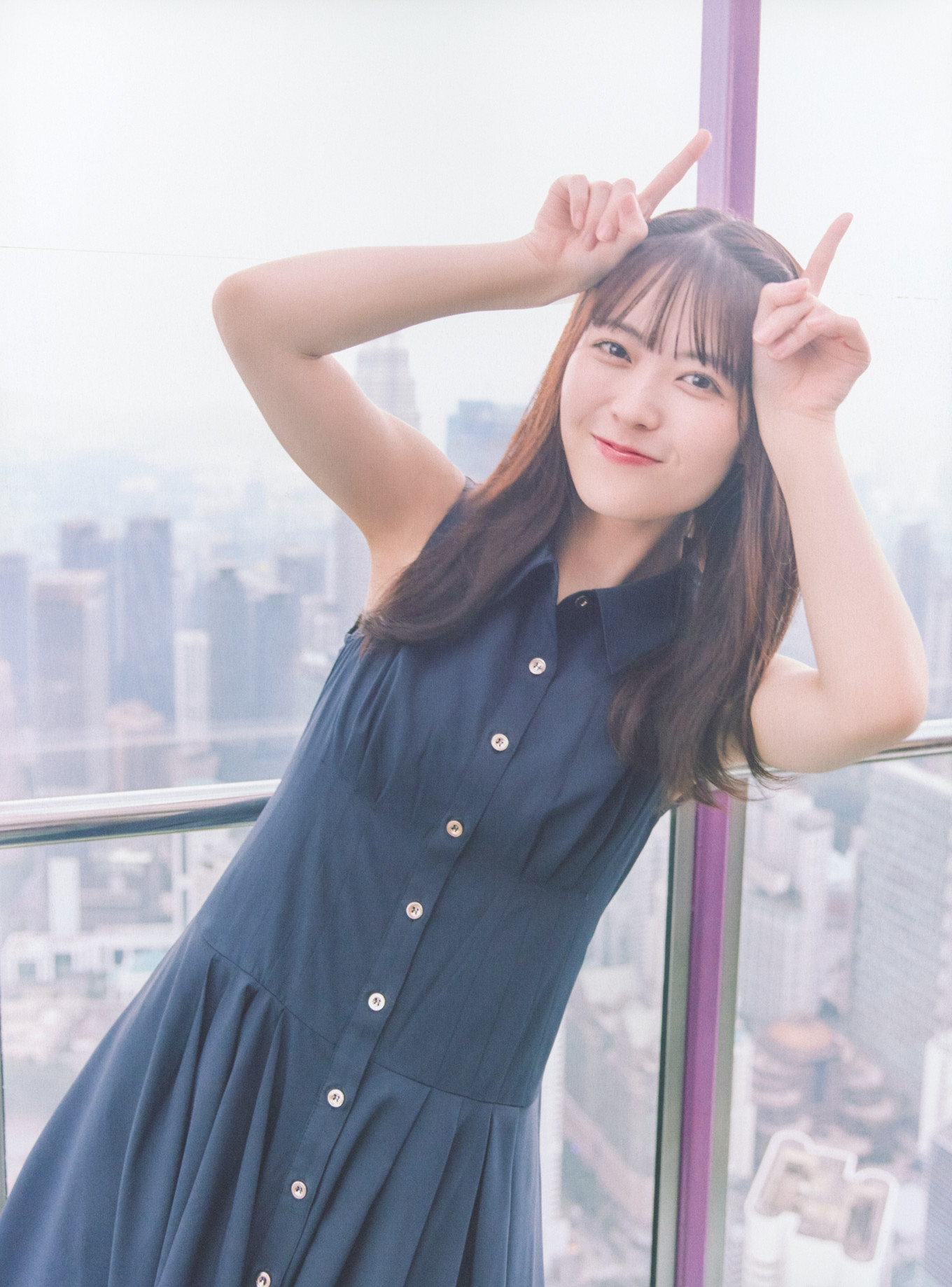Renka Iwamoto 岩本蓮加, 1st写真集 「いたずらな風」 Set.05