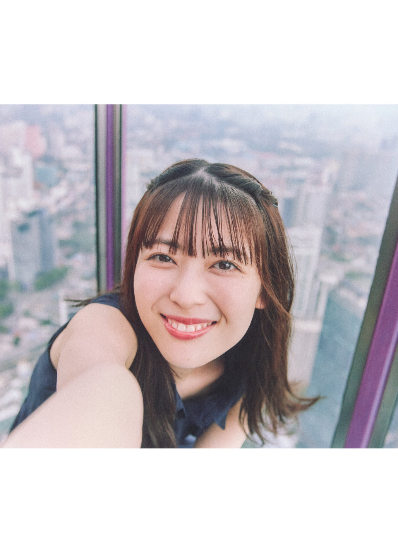 Renka Iwamoto 岩本蓮加, 1st写真集 「いたずらな風」 Set.05