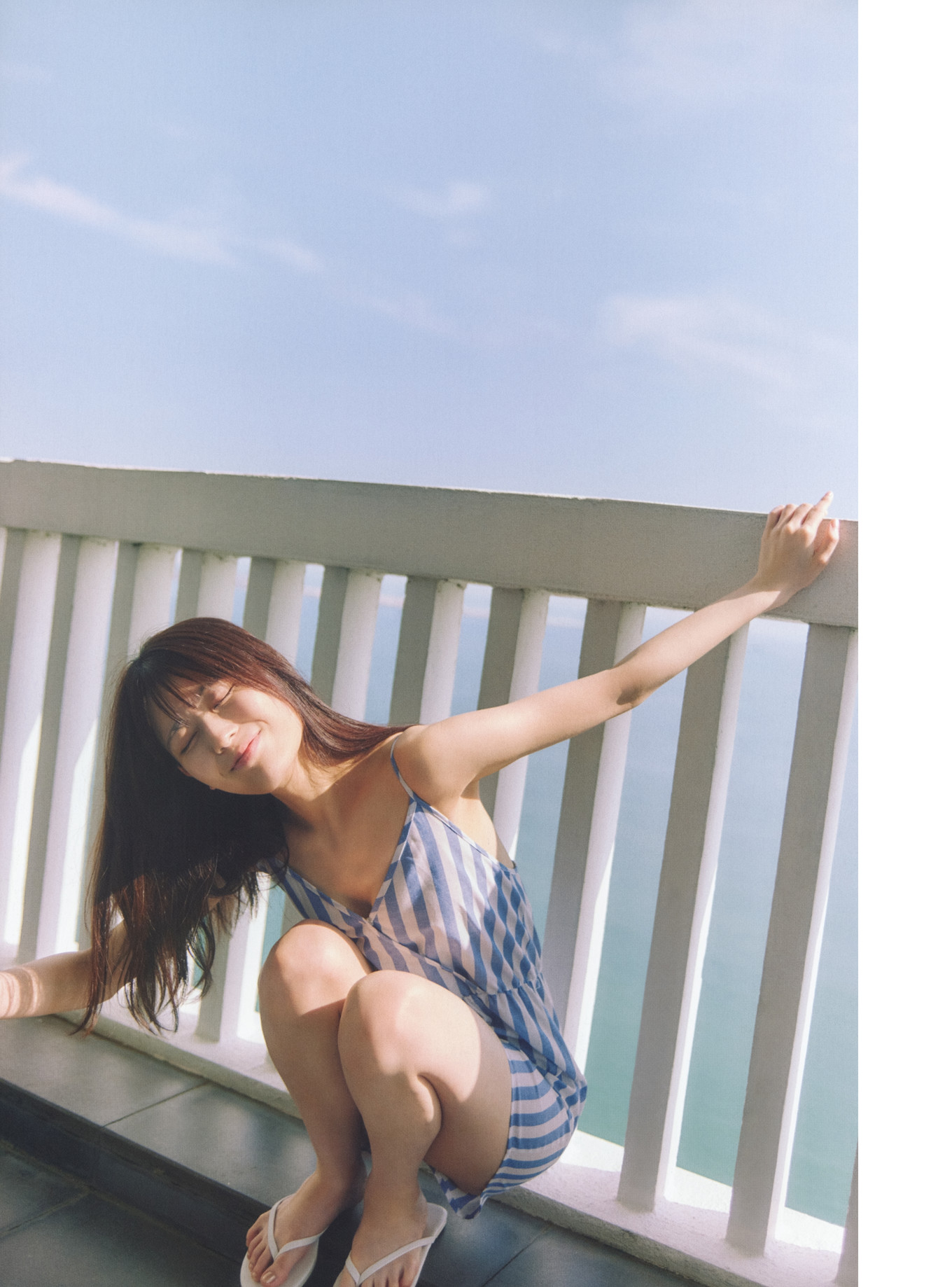 Renka Iwamoto 岩本蓮加, 1st写真集 「いたずらな風」 Set.03