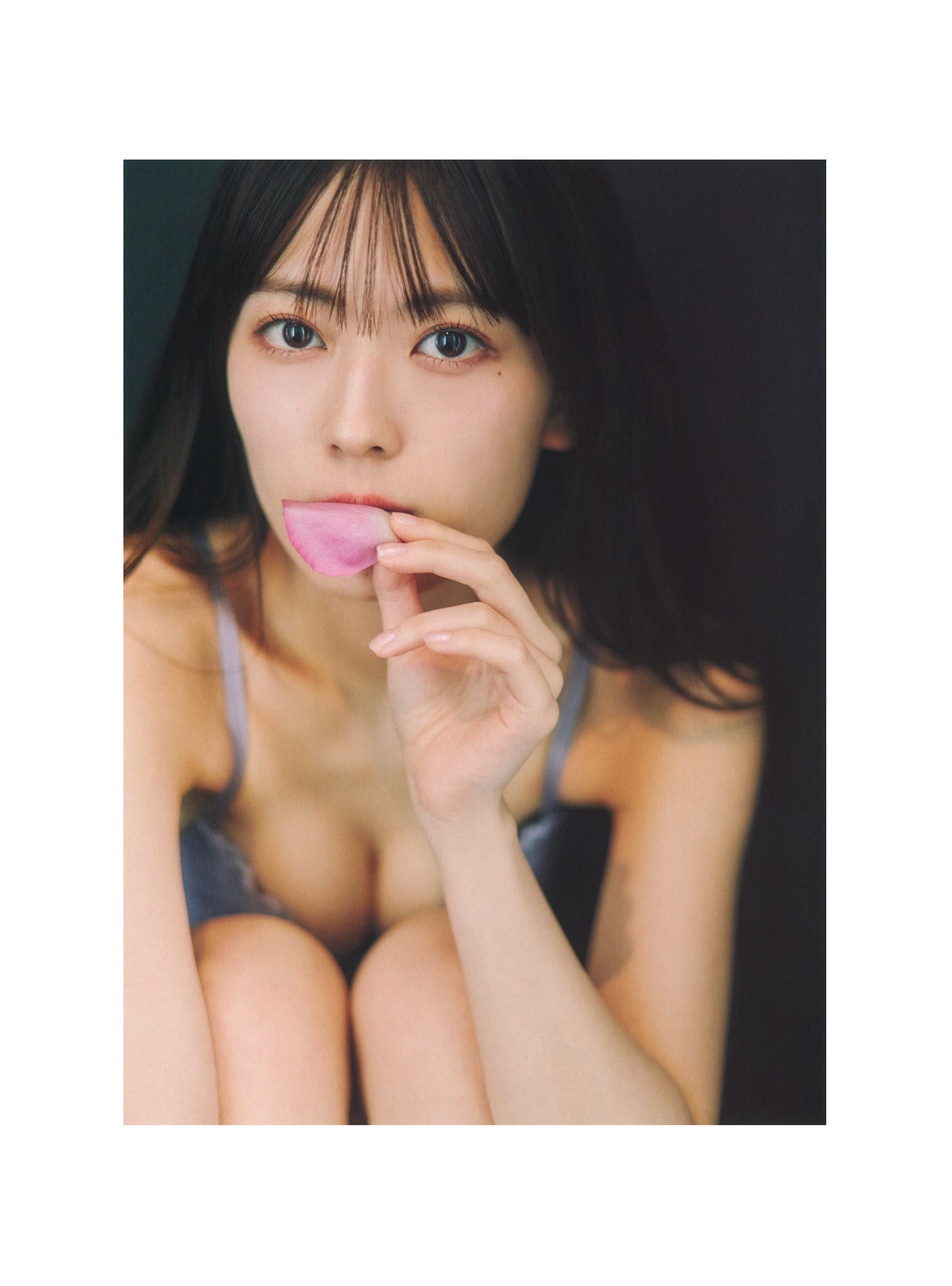 Renka Iwamoto 岩本蓮加, 1st写真集 「いたずらな風」 Set.03