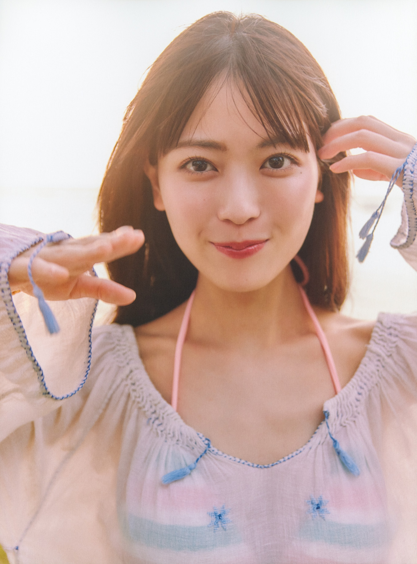 Renka Iwamoto 岩本蓮加, 1st写真集 「いたずらな風」 Set.03