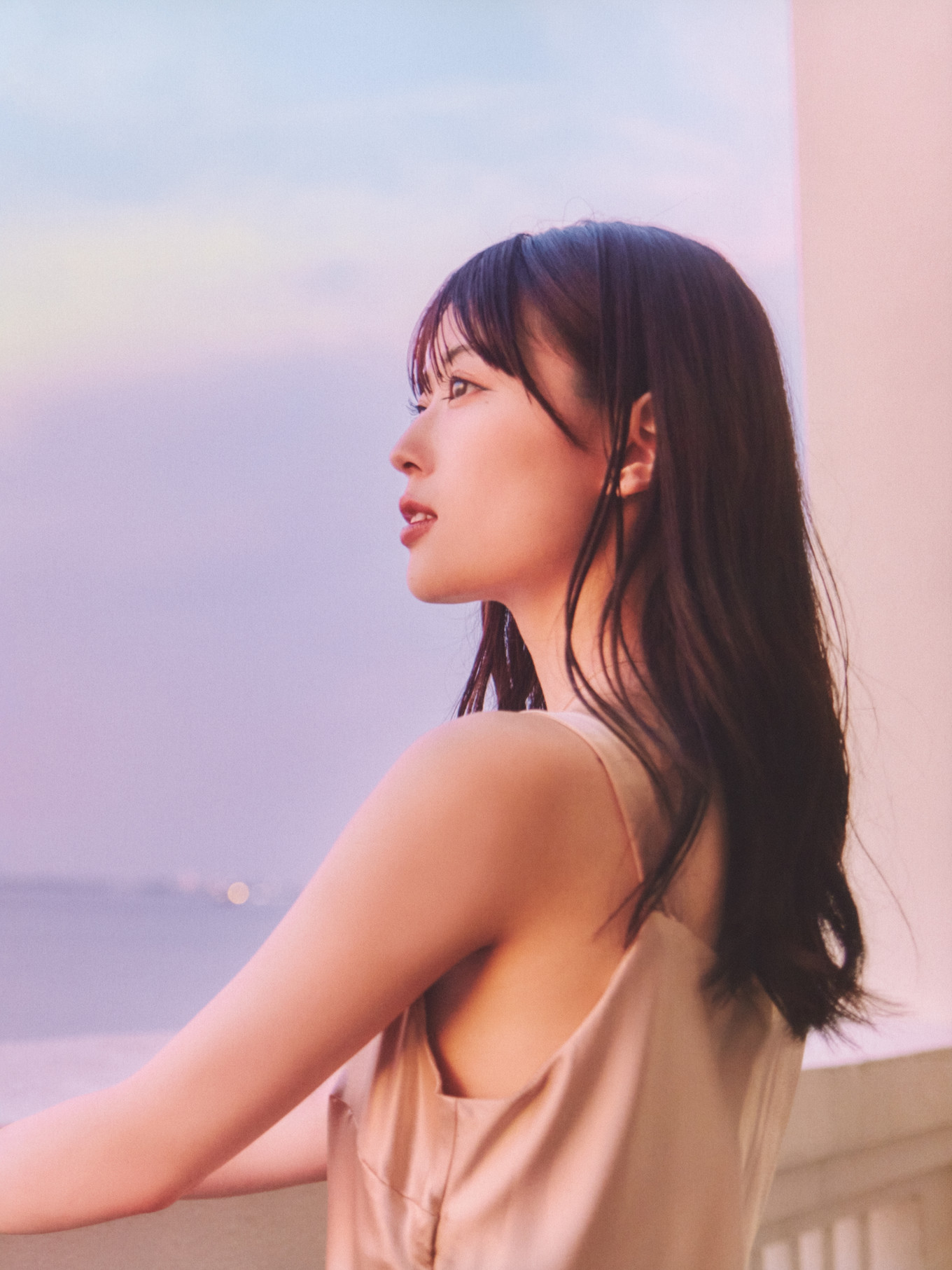 Renka Iwamoto 岩本蓮加, 1st写真集 「いたずらな風」 Set.03