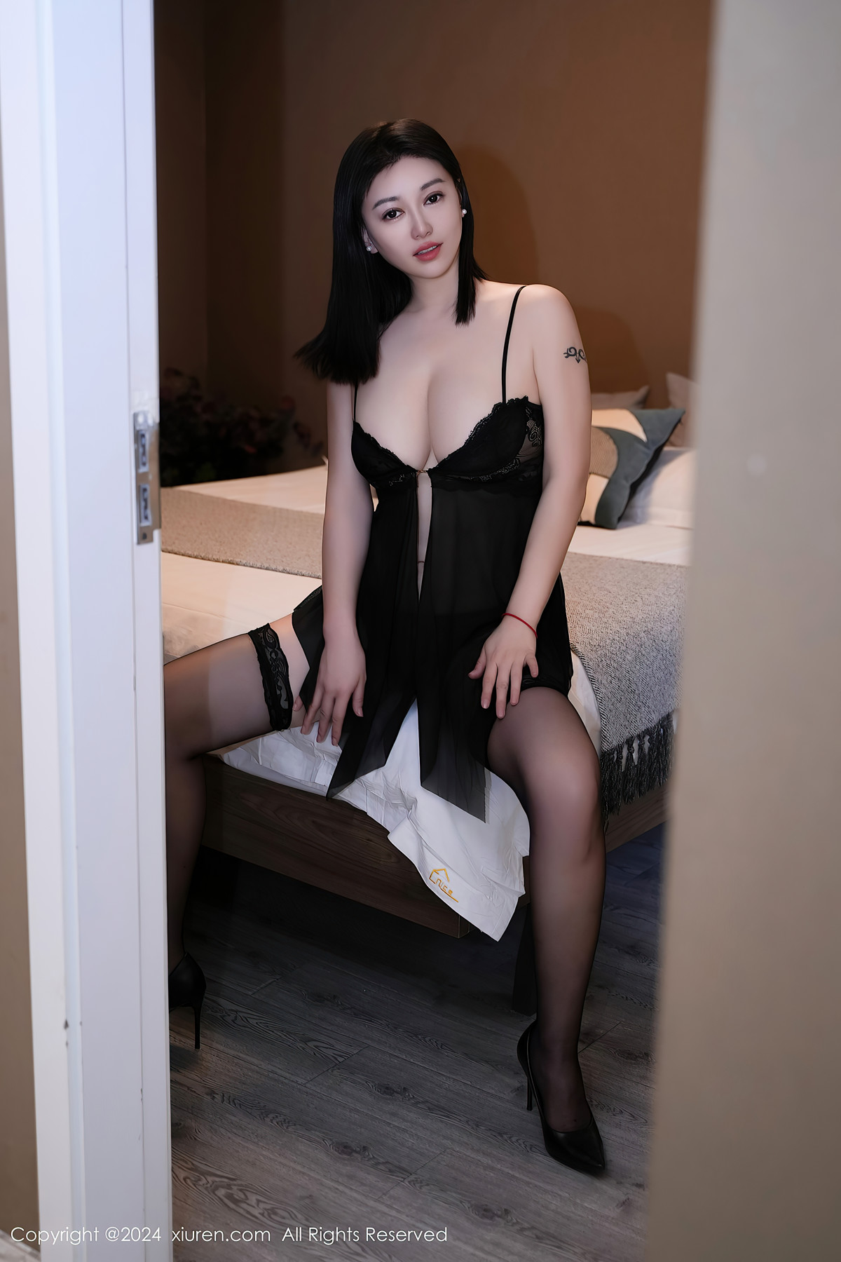 XiuRen秀人网 No.8281 雅茹老师
