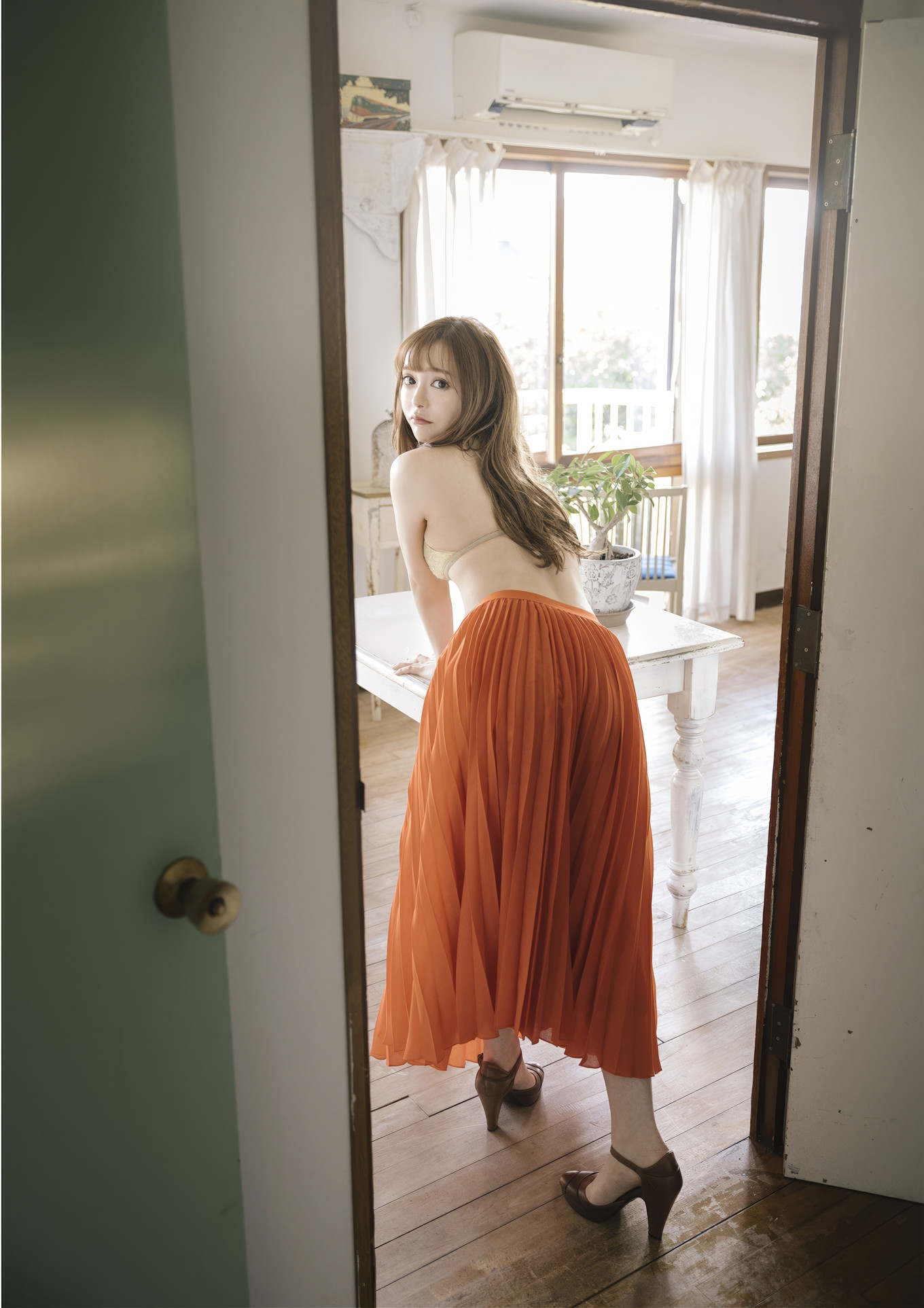 Yuna Ogura 小倉由菜, 週刊実話デジタル写真集 「めっかわ」 Set.02