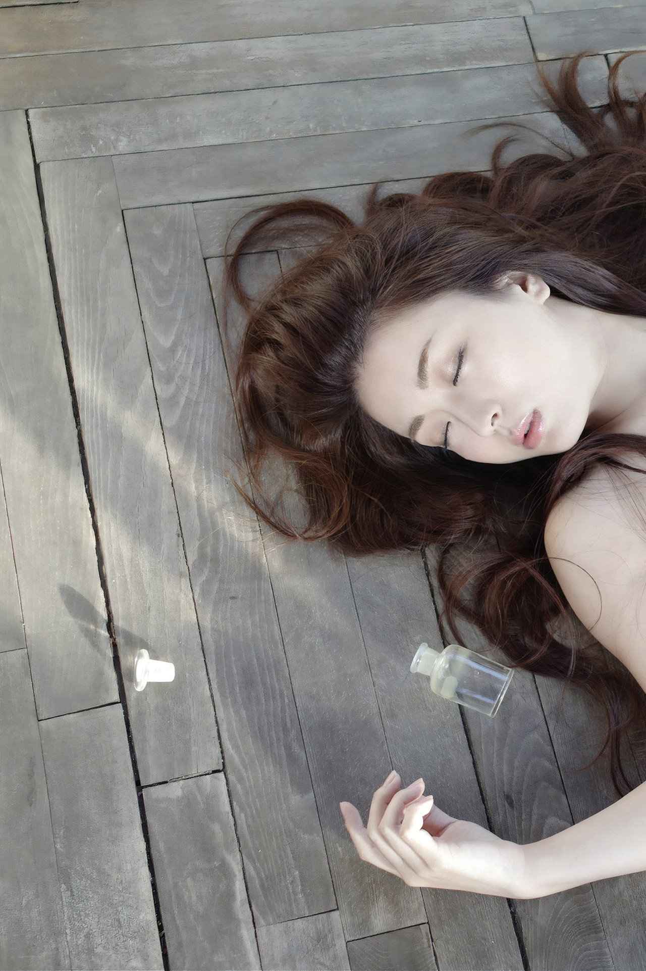Shoko 祥子, 週刊現代デジタル写真集 謎の美女 「最期の旅」 Set.01