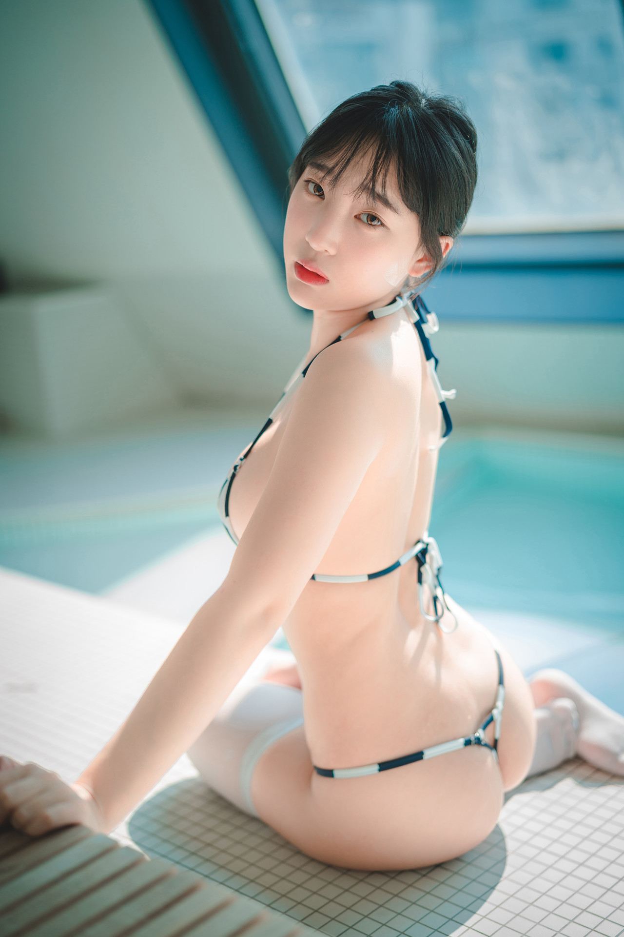 Kang Inkyung 강인경, DJAWA ‘Poolside’ Set.01