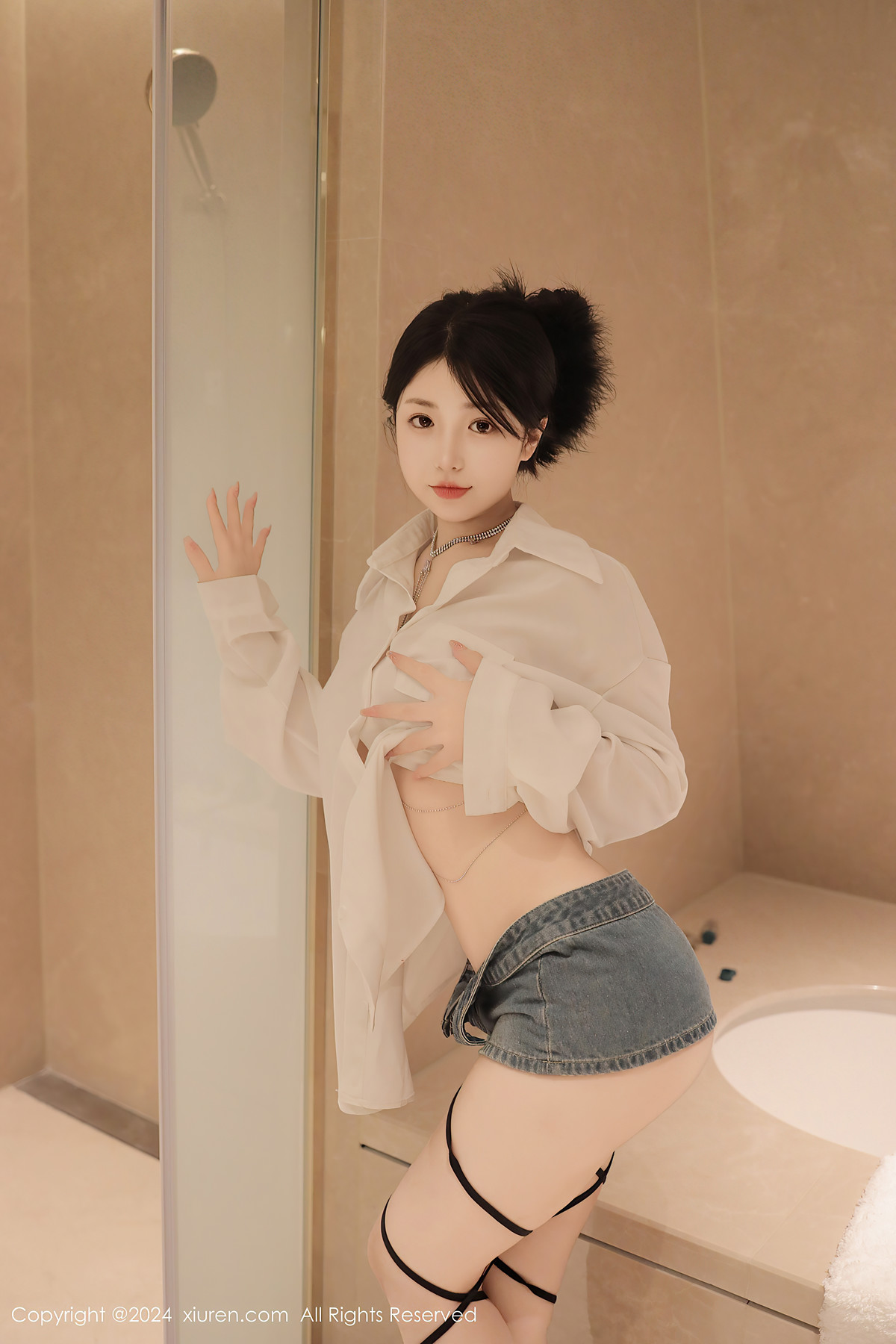 XiuRen秀人网 No.8400 陈小花ChenXiaohua