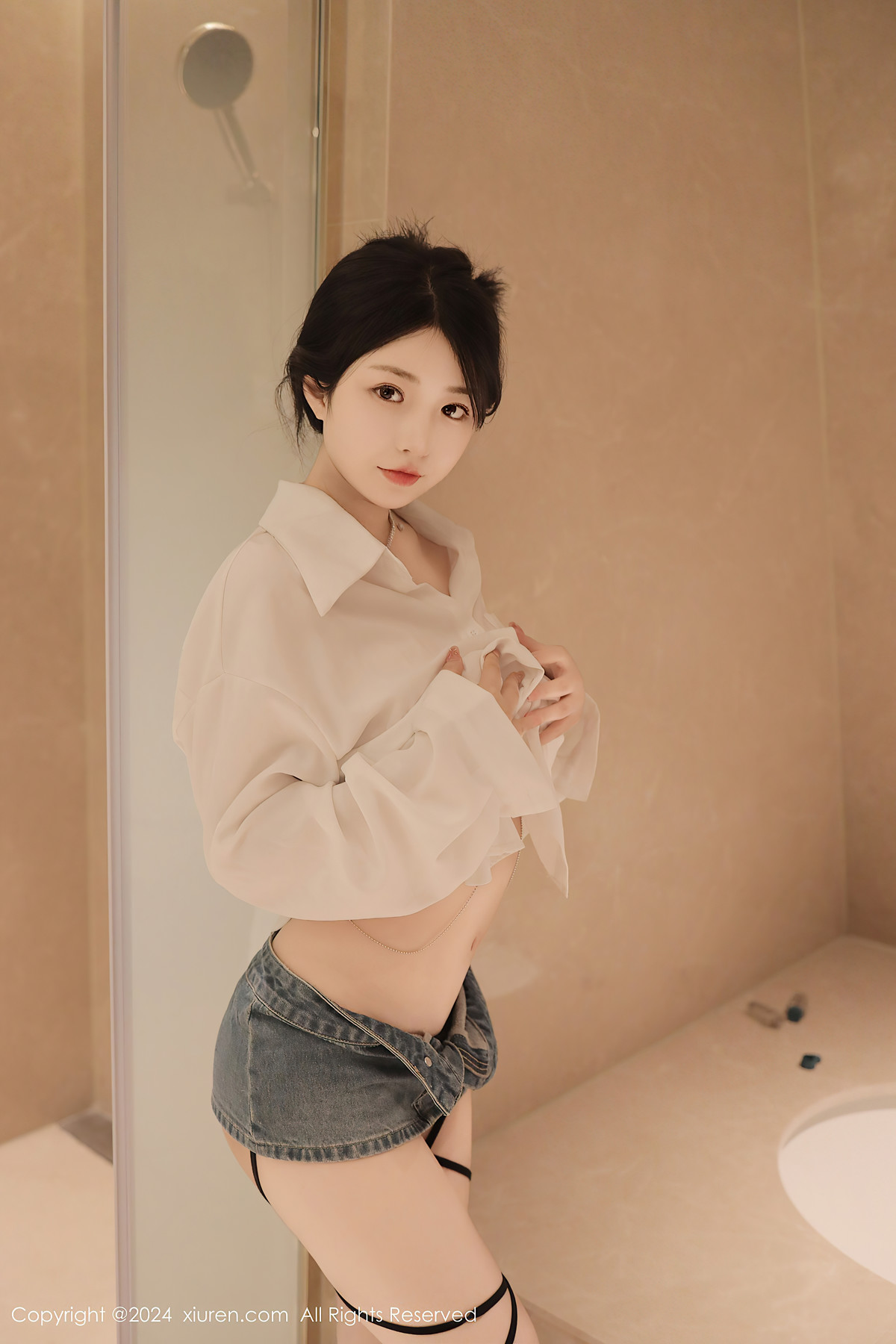 XiuRen秀人网 No.8400 陈小花ChenXiaohua