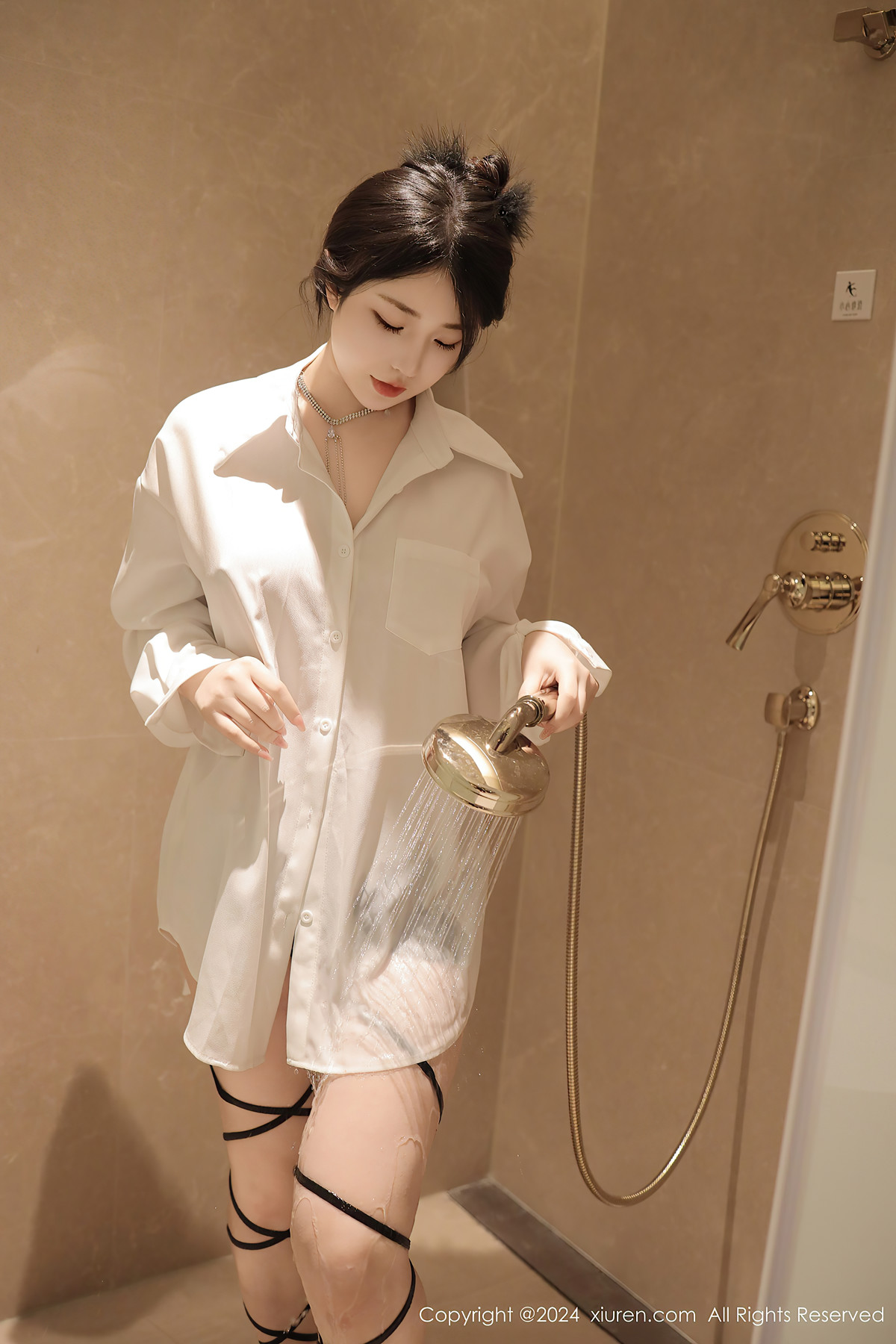 XiuRen秀人网 No.8400 陈小花ChenXiaohua