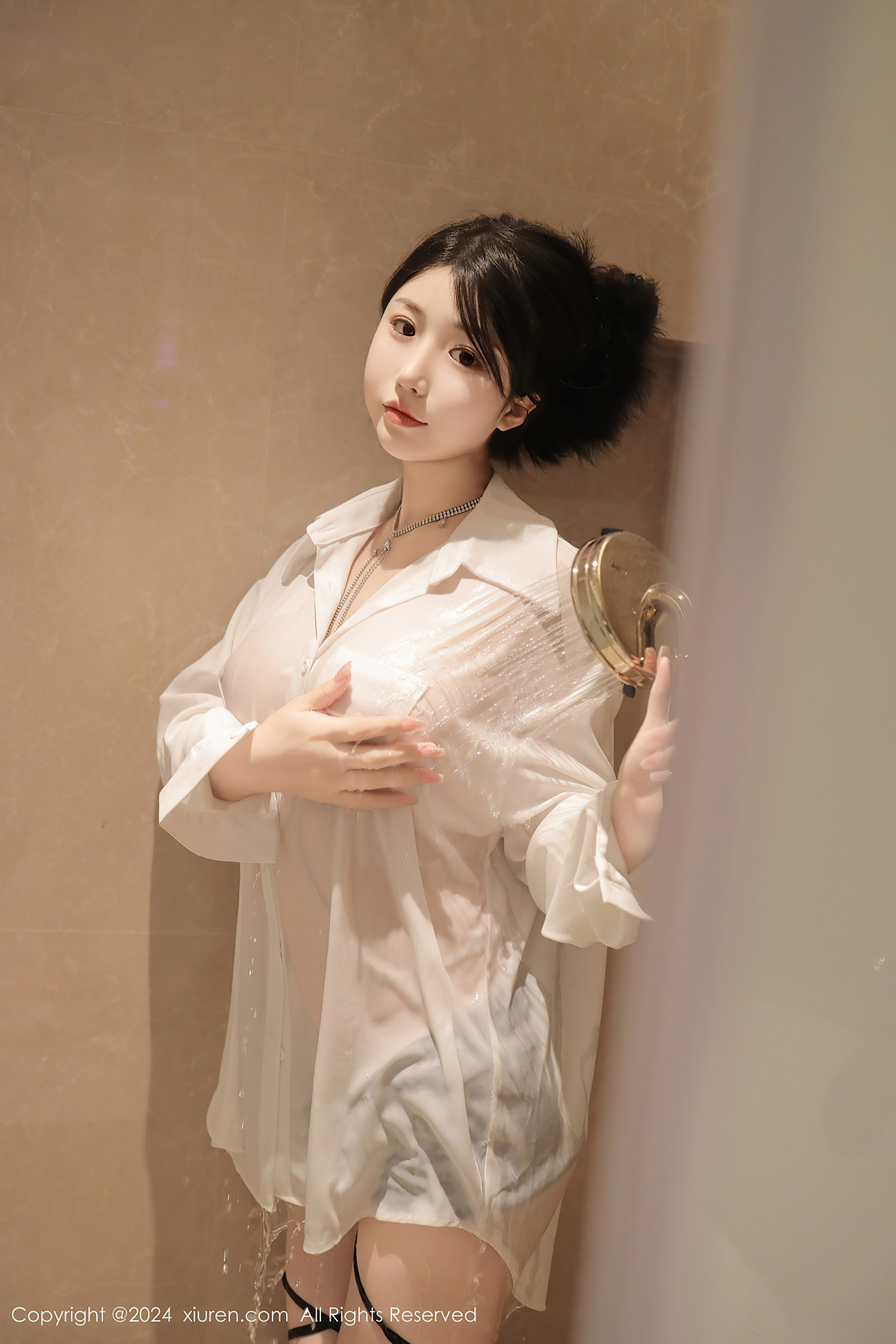 XiuRen秀人网 No.8400 陈小花ChenXiaohua