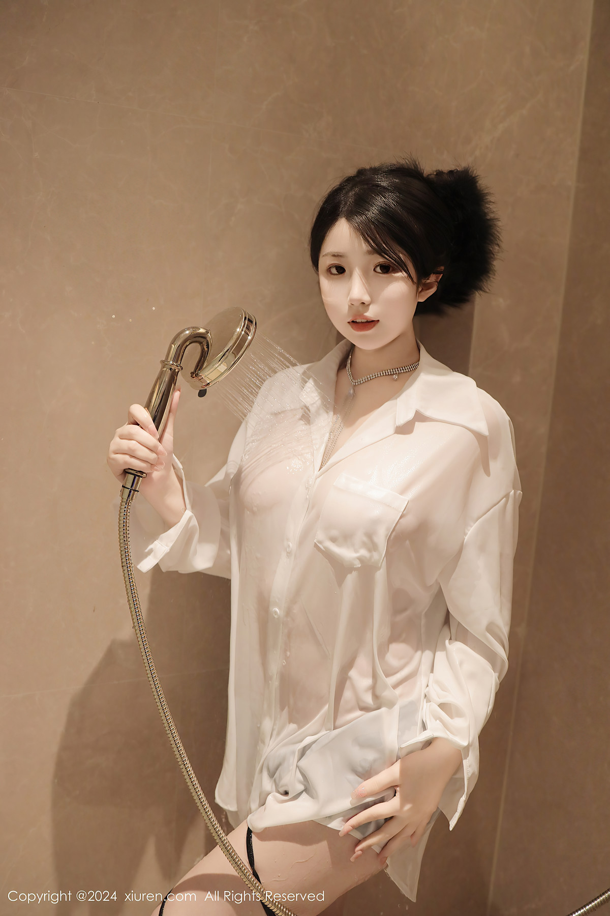 XiuRen秀人网 No.8400 陈小花ChenXiaohua