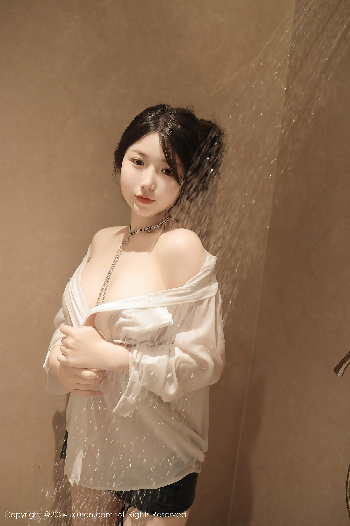 XiuRen秀人网 No.8400 陈小花ChenXiaohua