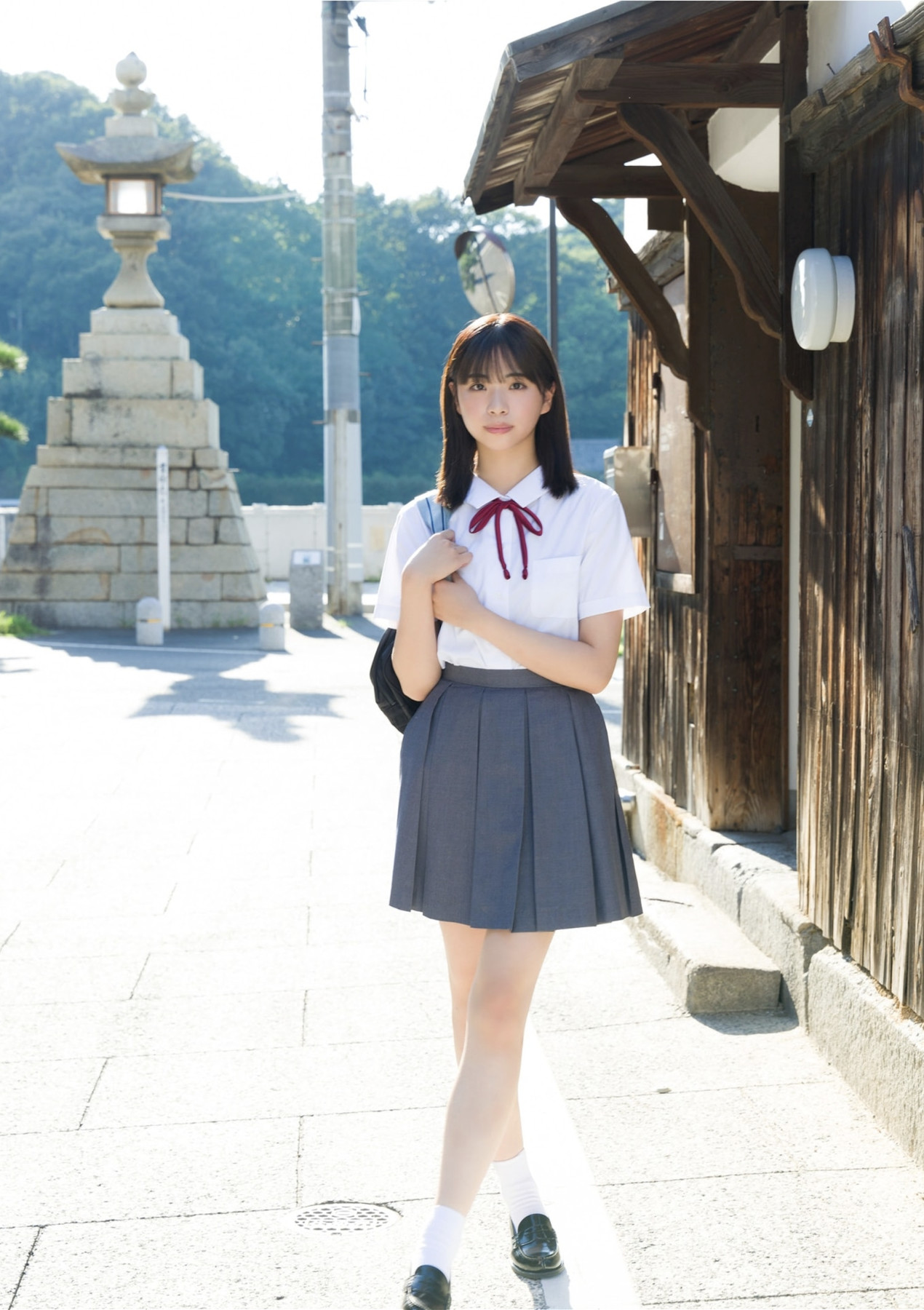 Kaon Aso 麻生果恩, 写真集 「偶然隣の席に座っていたとしても」 Set.01