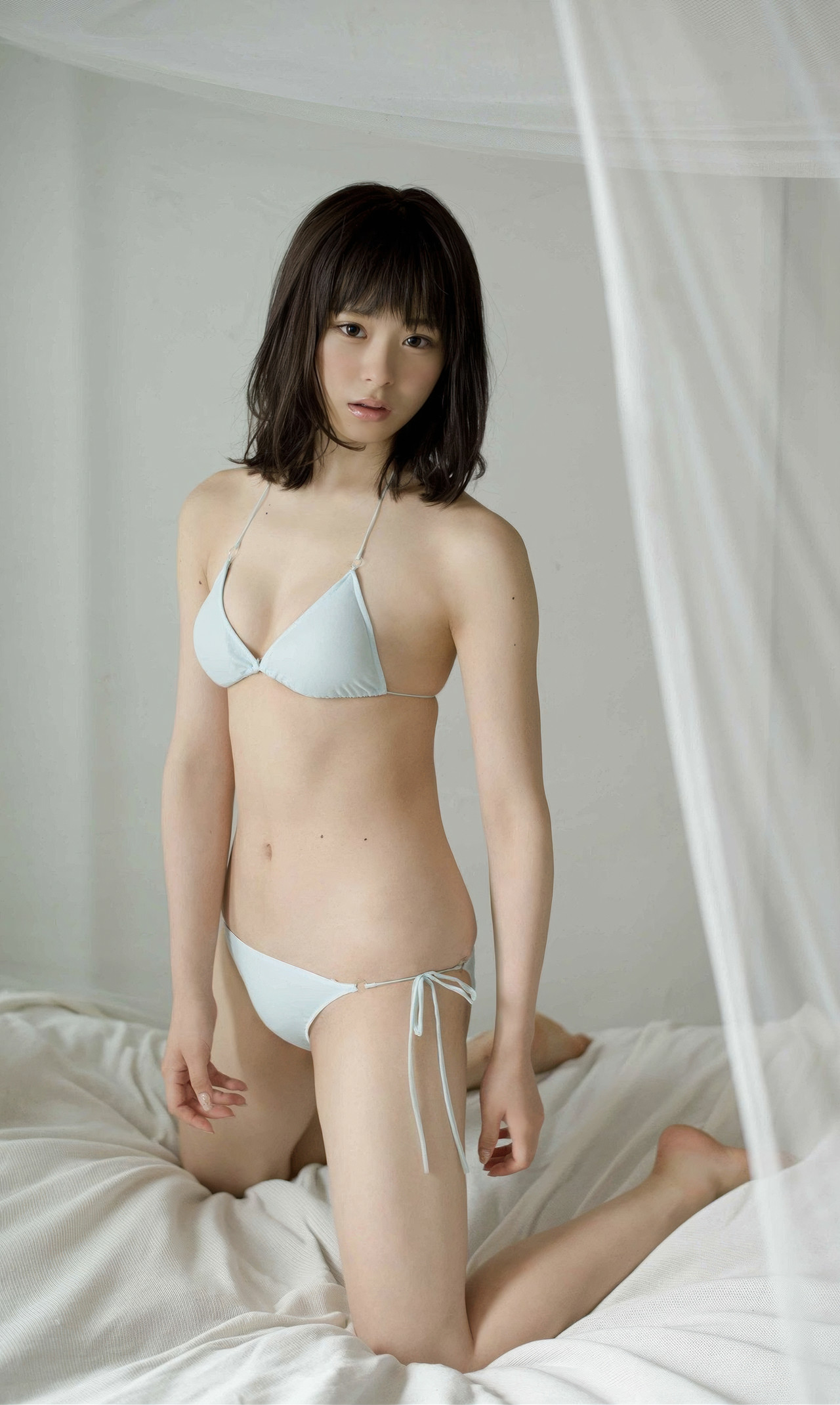 Rena Sato 佐藤麗奈, 週プレ Photo Book 「不思議の国のさとれな」 Set.01