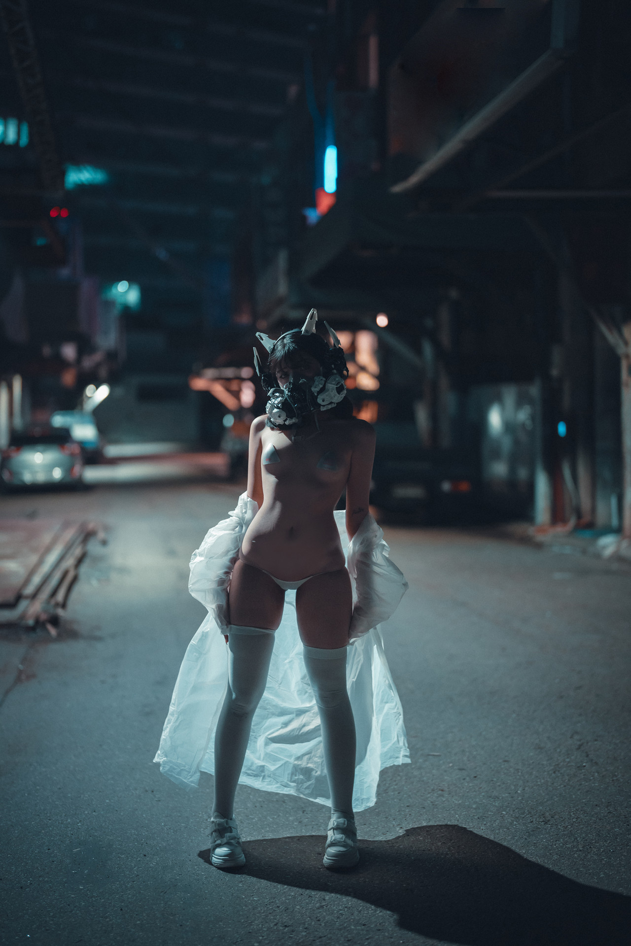 Sonson 손손, DJAWA ‘Masked-girl in raincoat’ Set.01