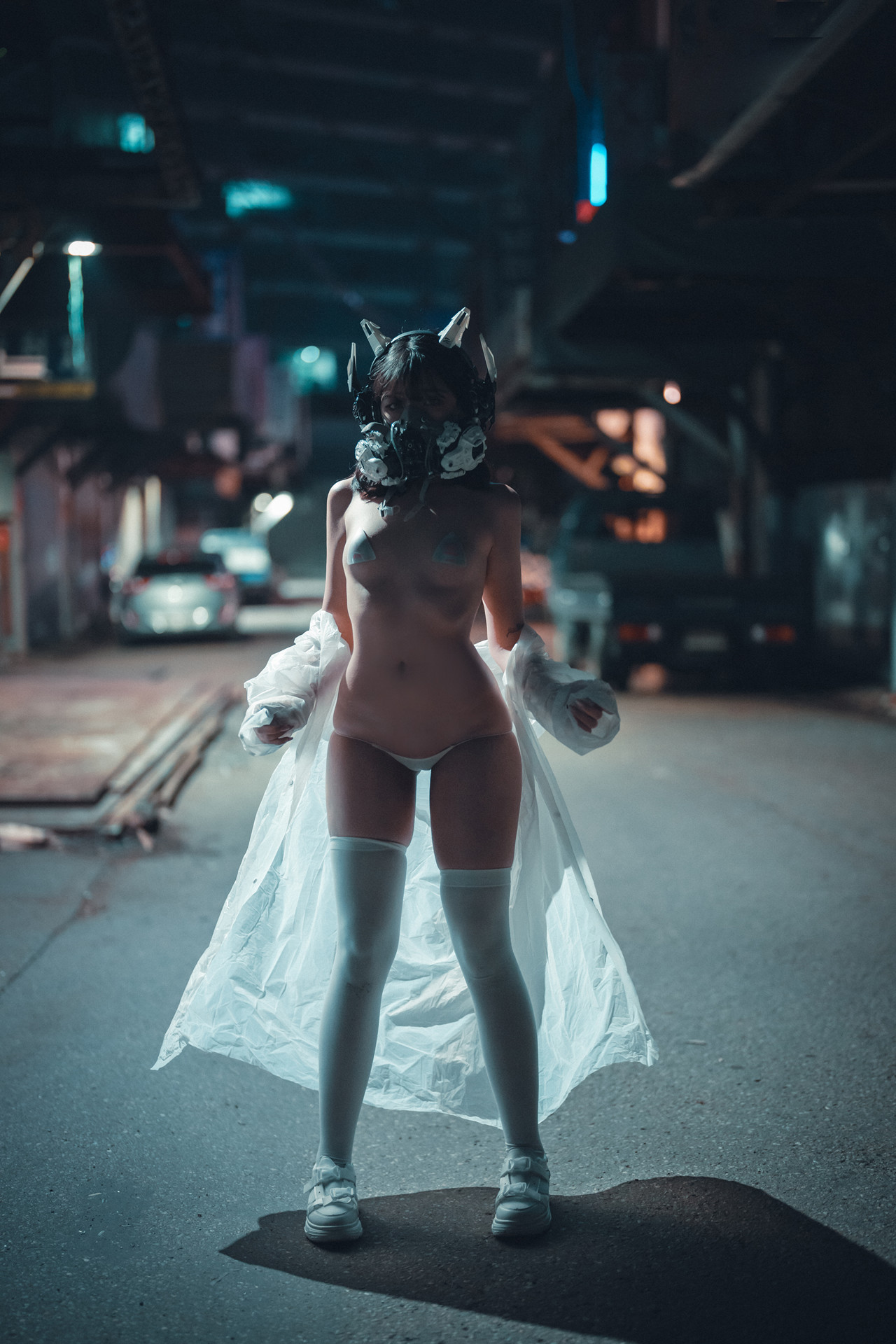 Sonson 손손, DJAWA ‘Masked-girl in raincoat’ Set.01