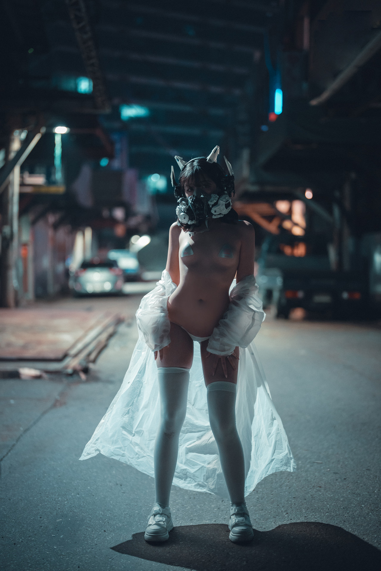 Sonson 손손, DJAWA ‘Masked-girl in raincoat’ Set.01