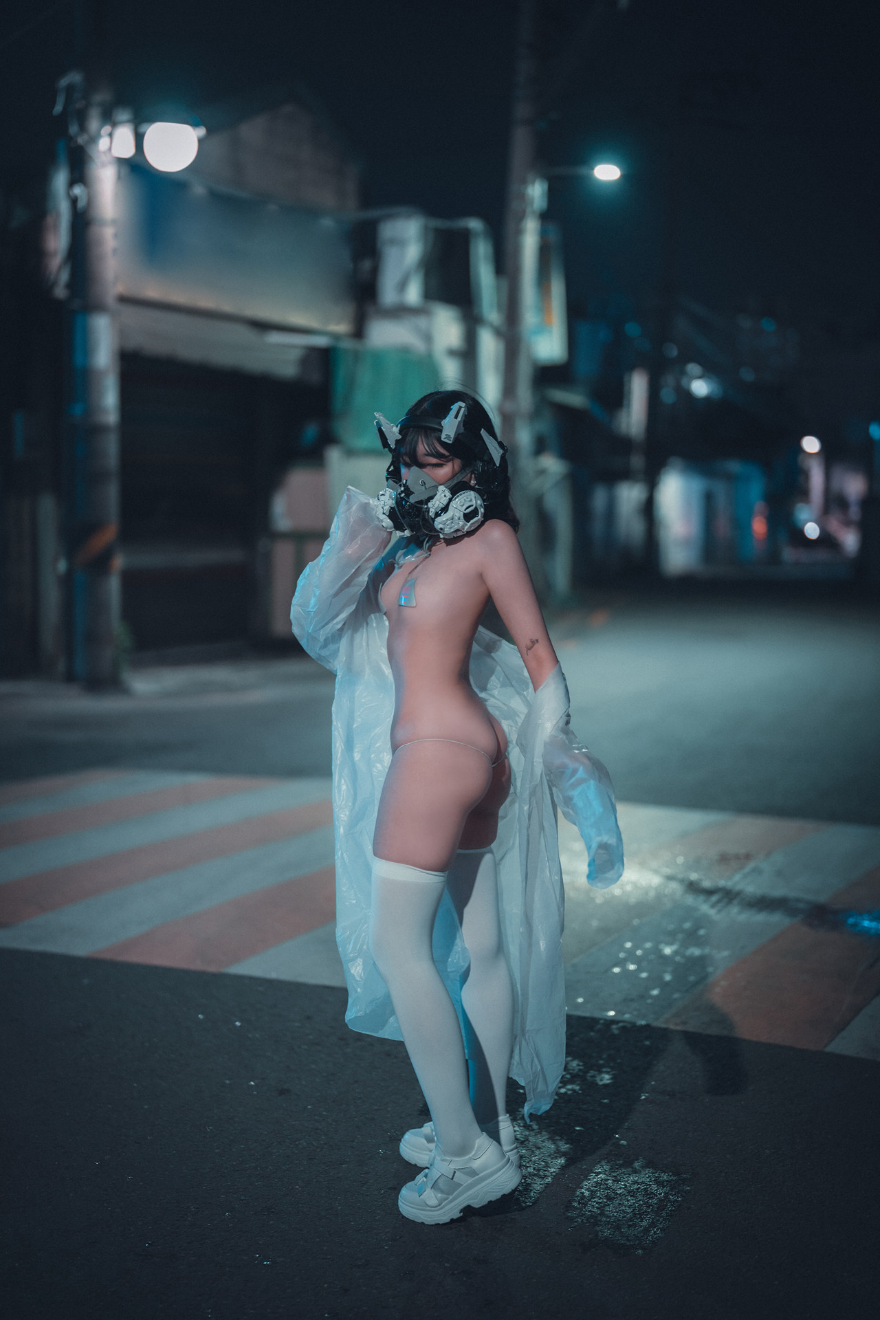 Sonson 손손, DJAWA ‘Masked-girl in raincoat’ Set.01