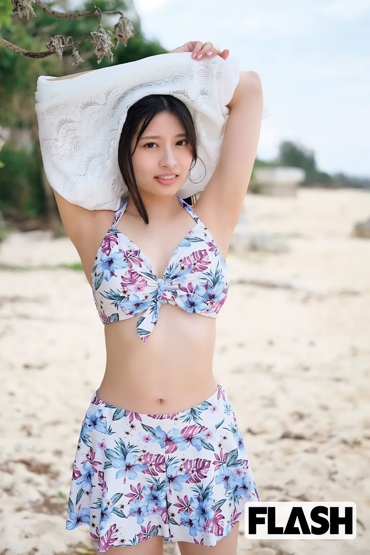 Yurina Gyoten 行天優莉奈, FLASH 2025.04.08 (フラッシュ 2025年4月8日号)