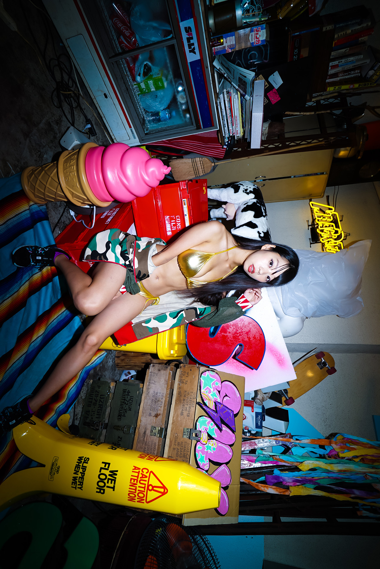 Hikaru Aoyama 青山ひかる, SILLY 写真集 No.01-04