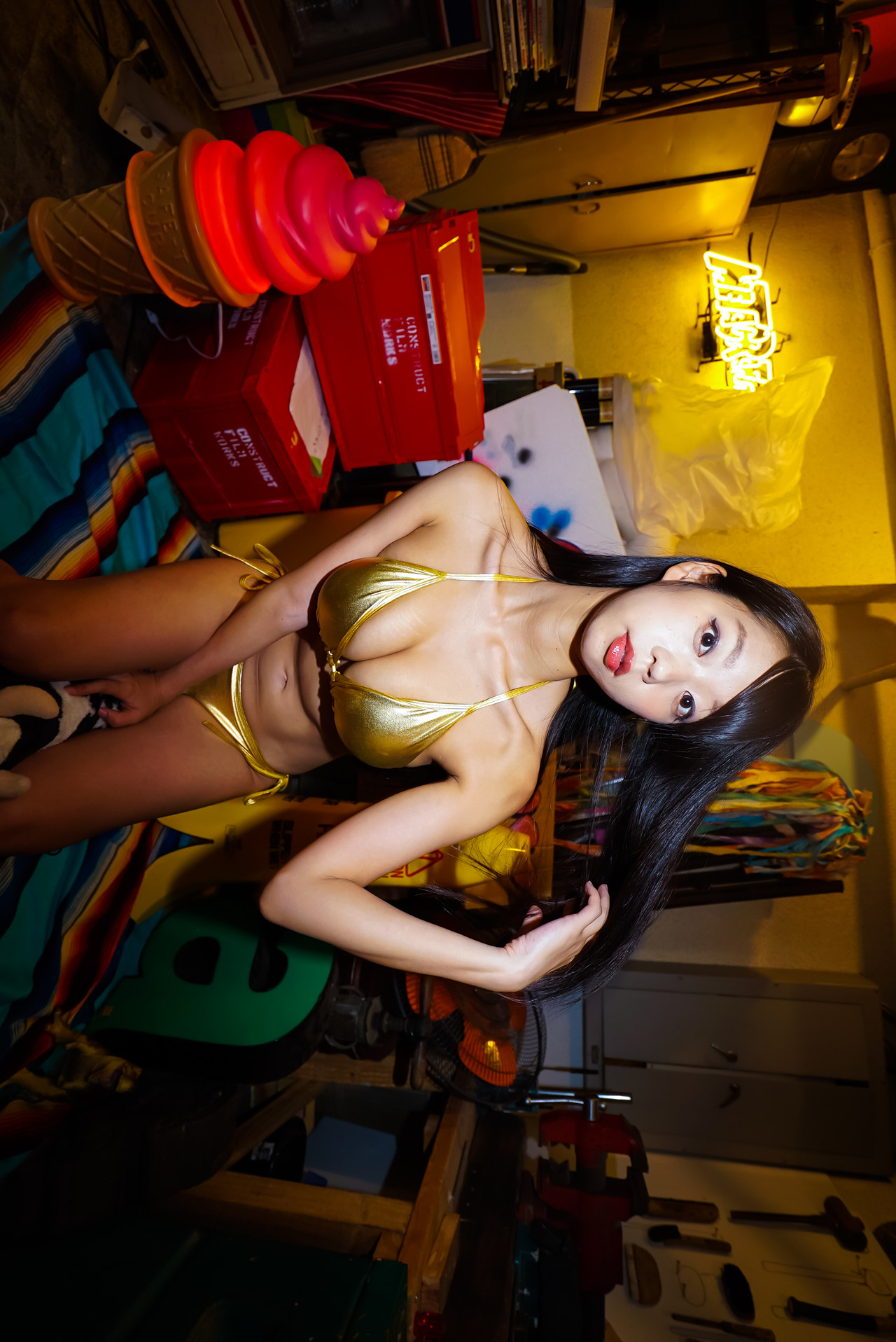 Hikaru Aoyama 青山ひかる, SILLY 写真集 No.01-04