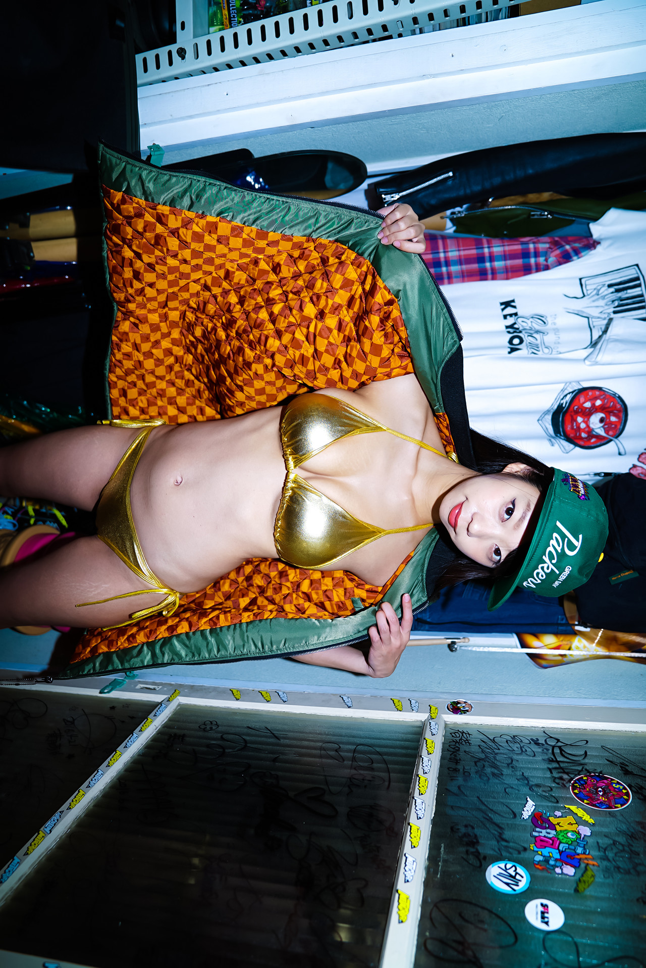 Hikaru Aoyama 青山ひかる, SILLY 写真集 No.01-04