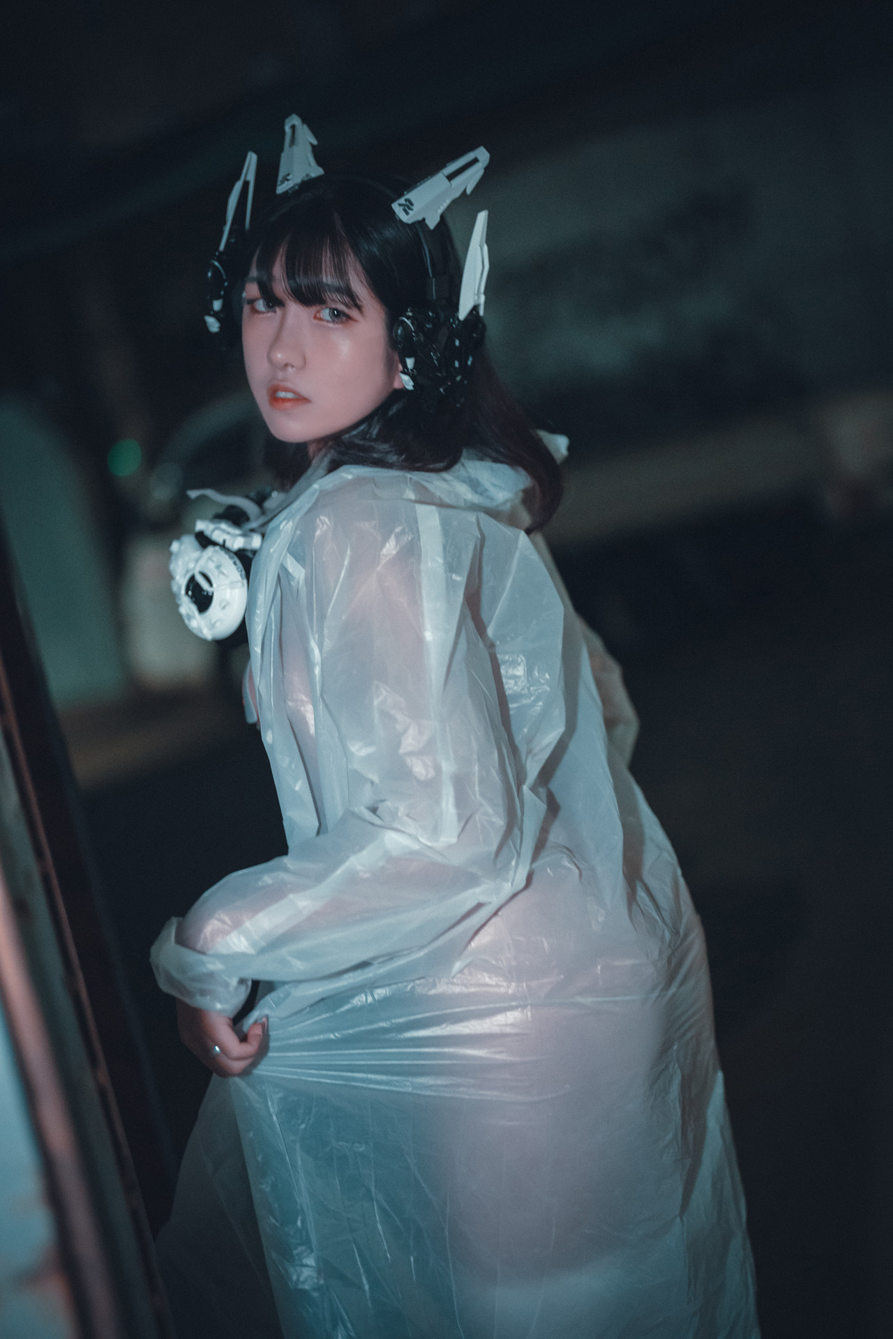 Sonson 손손, DJAWA ‘Masked-girl in raincoat’ Set.02