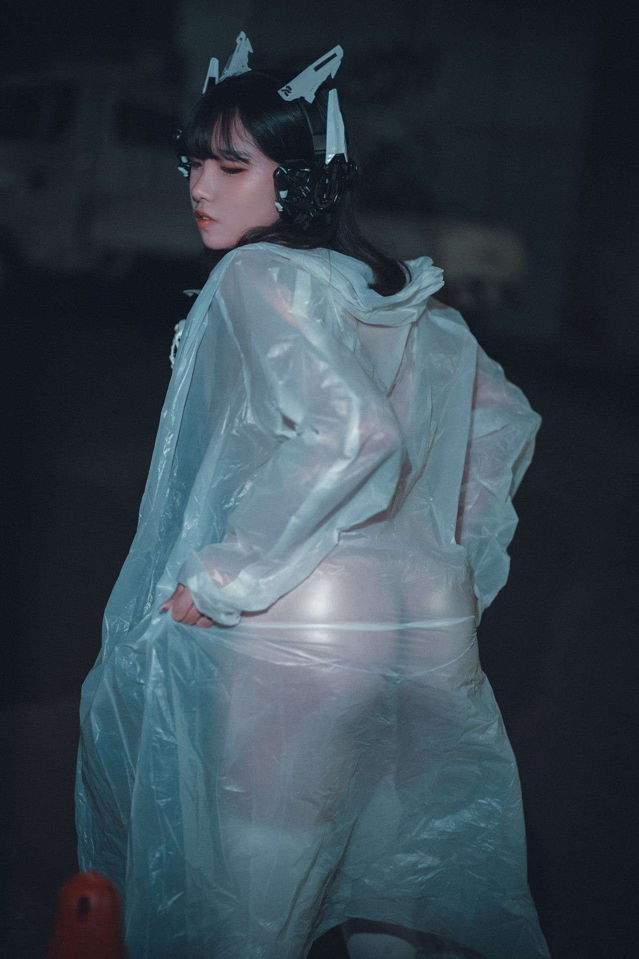 Sonson 손손, DJAWA ‘Masked-girl in raincoat’ Set.02